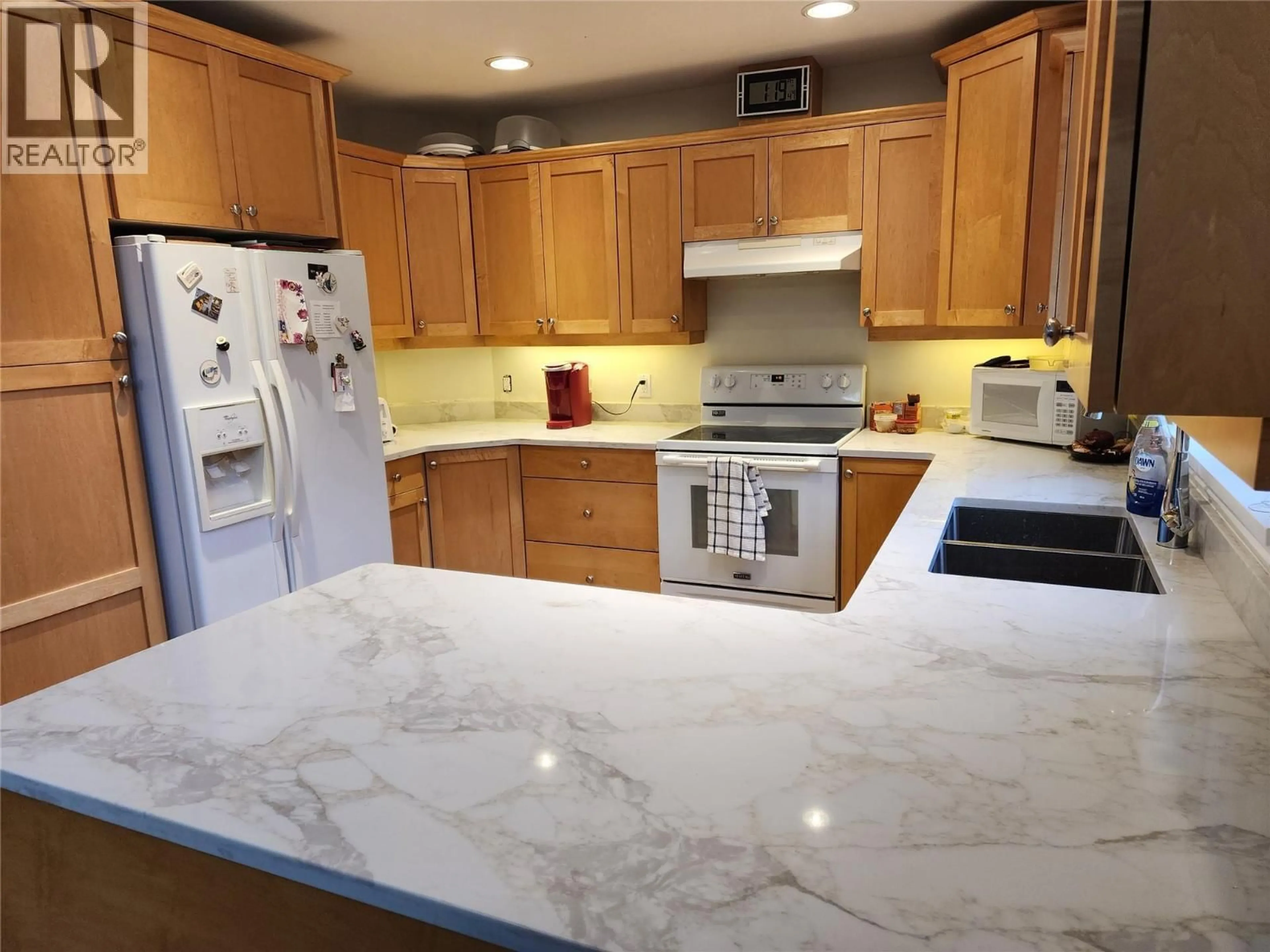 Unknown for 1925 ENGLEMANN COURT, Kamloops British Columbia V1S1X9