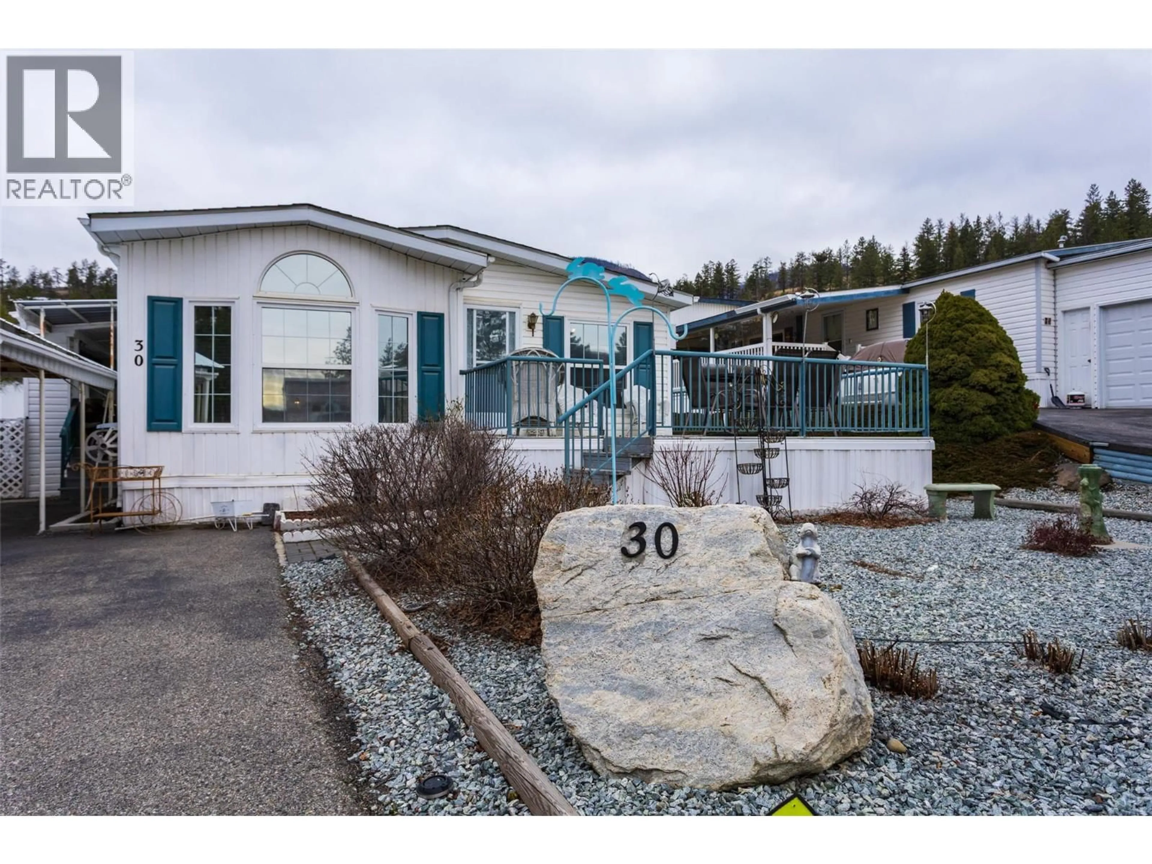 Home with vinyl exterior material, mountain view for 30 - 1750 LENZ ROAD, West Kelowna British Columbia V1Z3N1