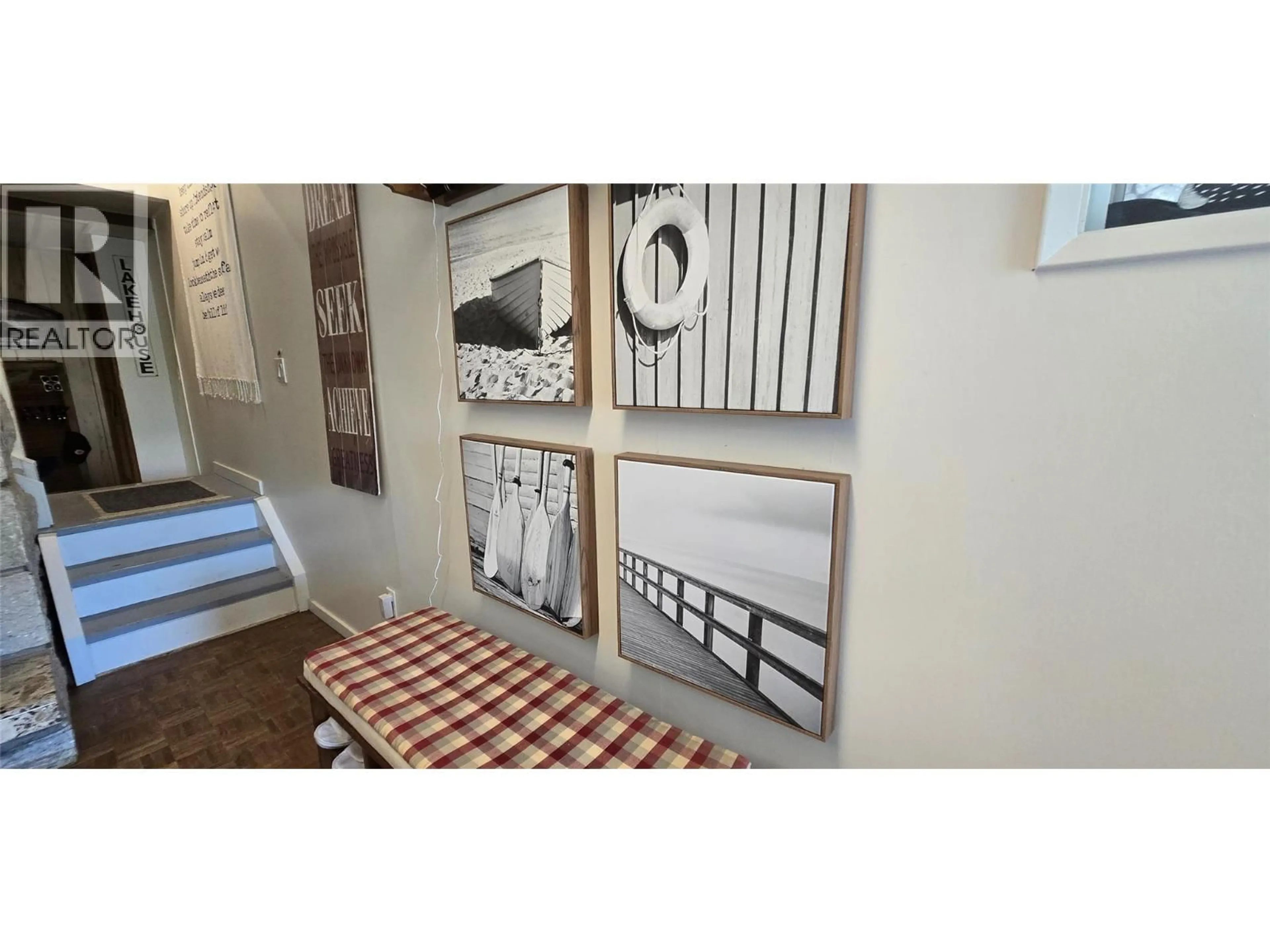 Indoor entryway for 1602 85TH STREET, Osoyoos British Columbia V0H1V1