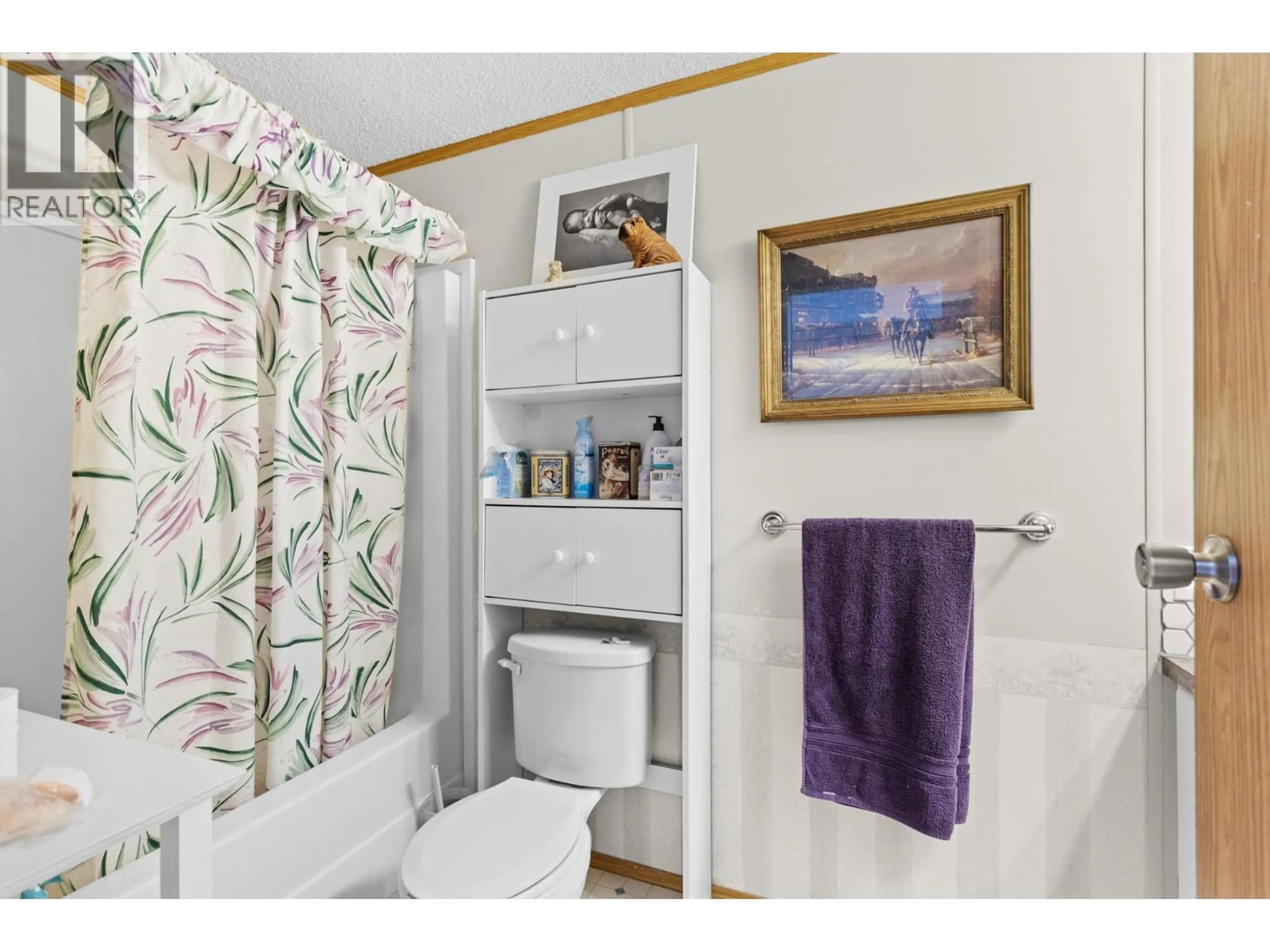 Standard bathroom, ceramic/tile floor for 34 - 1750 LENZ ROAD, West Kelowna British Columbia V1Z3N1