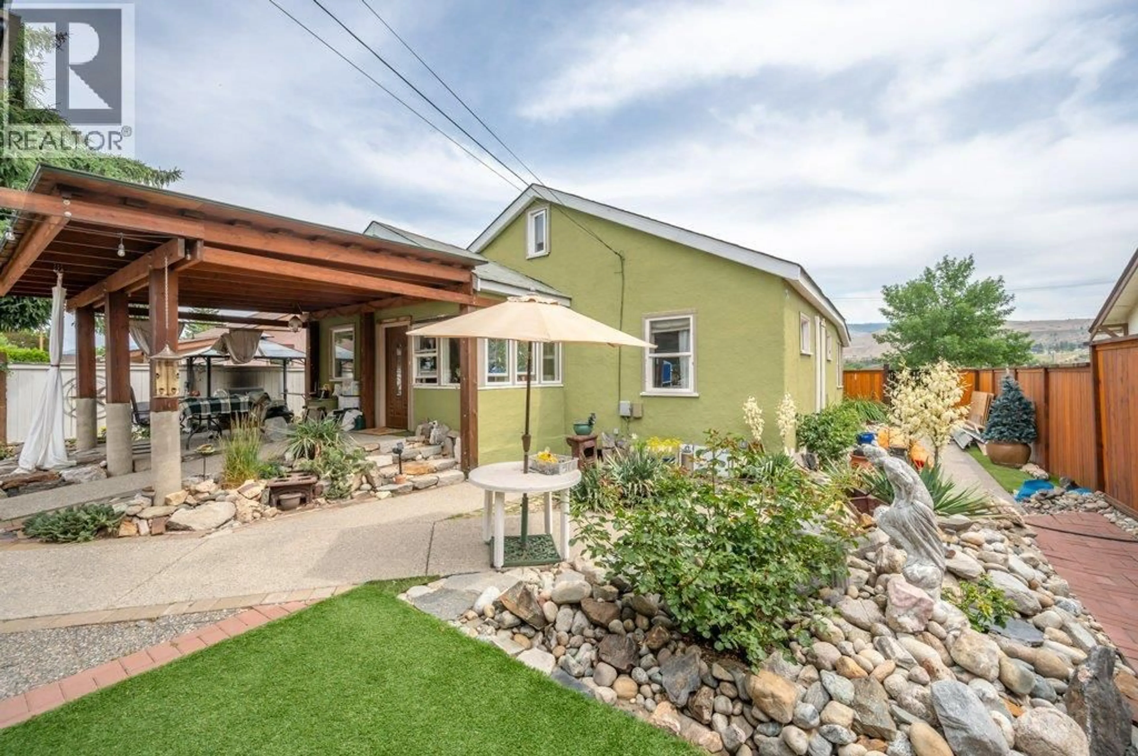 Patio, street for 6130 KOOTENAY STREET, Oliver British Columbia V0H1T0