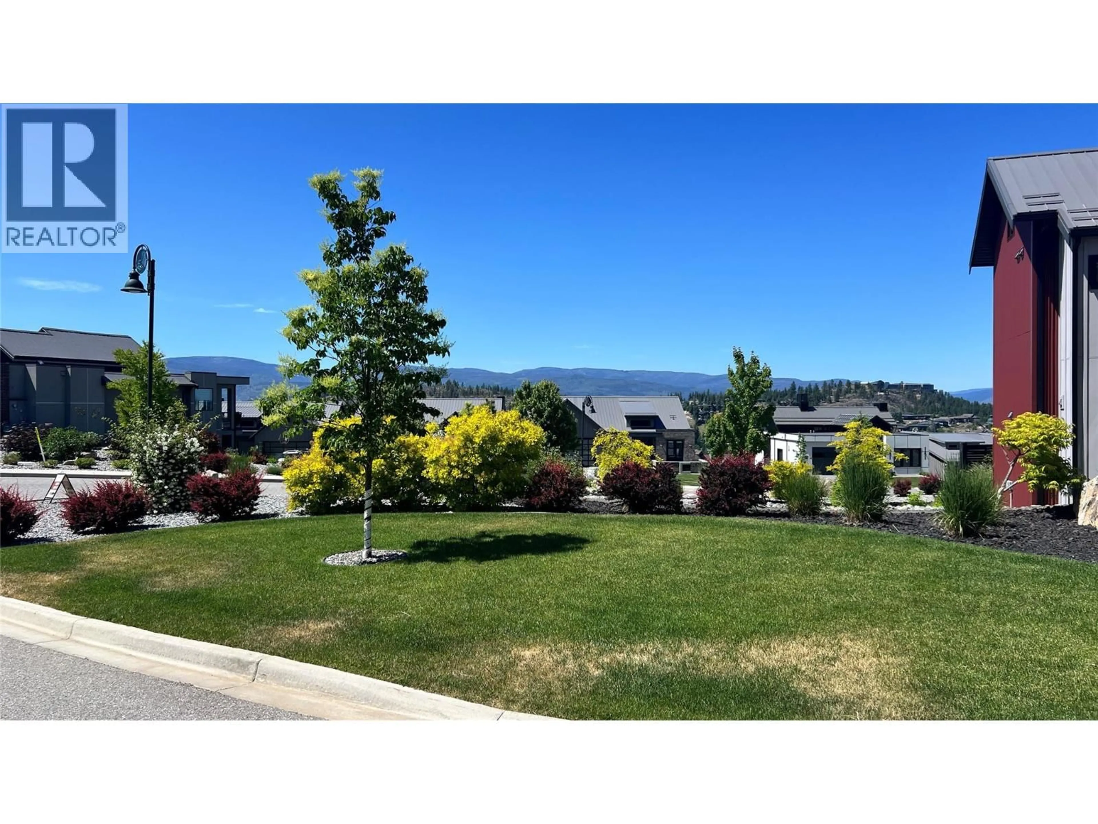 A pic from outside/outdoor area/front of a property/back of a property/a pic from drone, mountain view for 253 ASHCROFT COURT, Vernon British Columbia V1H2M1