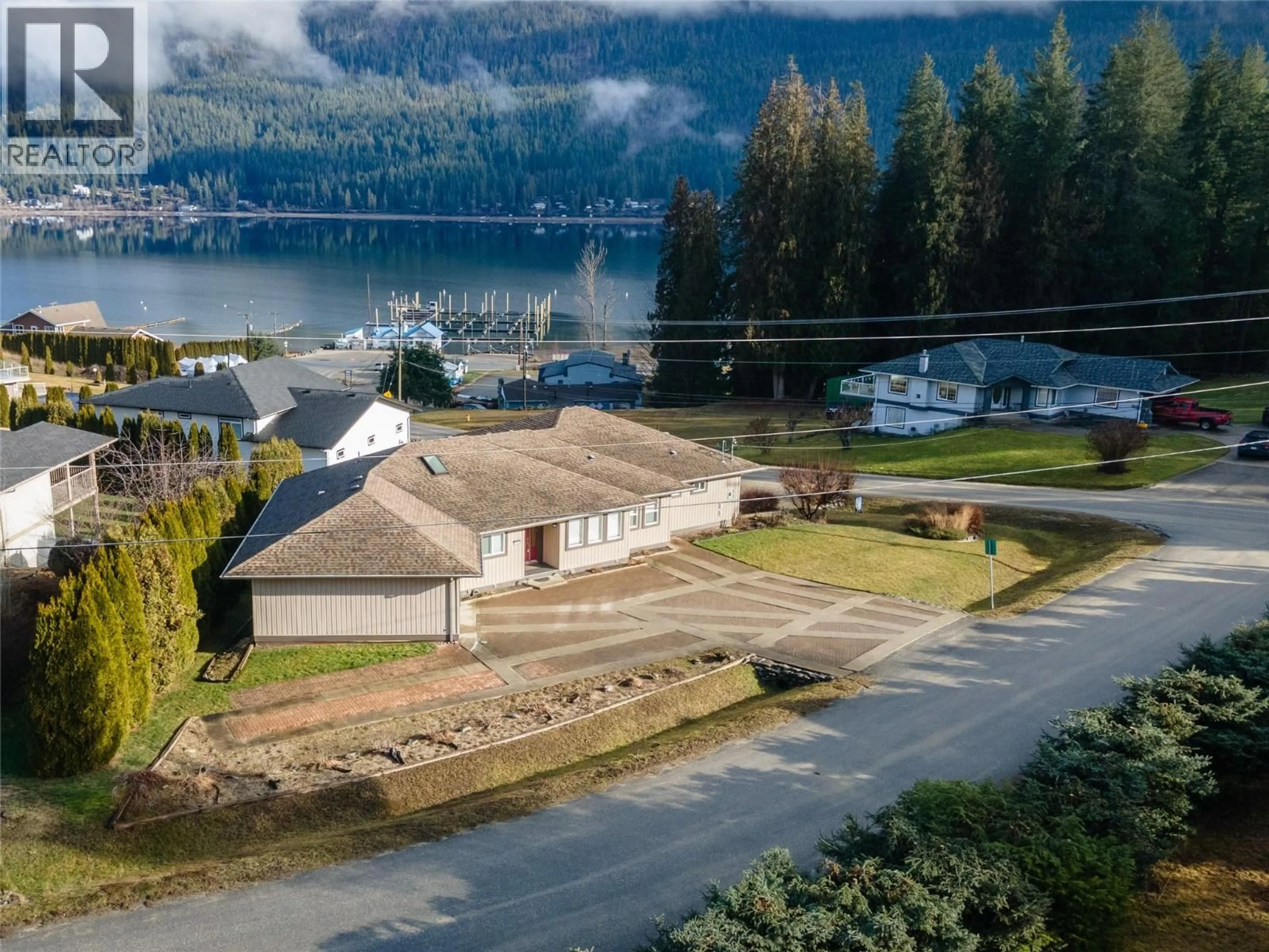 A pic from outside/outdoor area/front of a property/back of a property/a pic from drone, water/lake/river/ocean view for 2483 MARINE PLACE, Blind Bay British Columbia V0E1H1