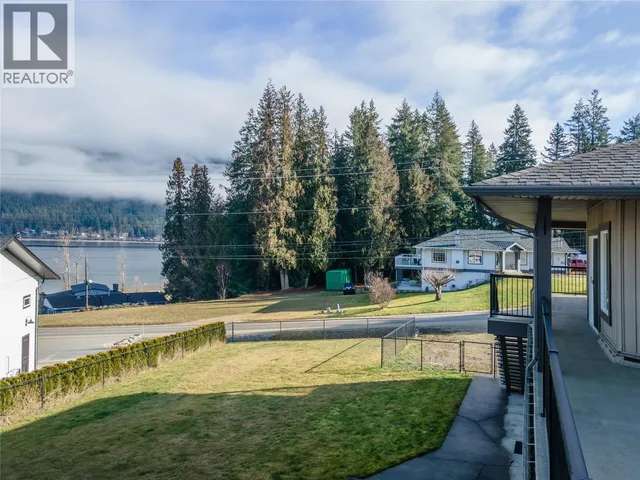 2483 MARINE PLACE, Blind Bay 5