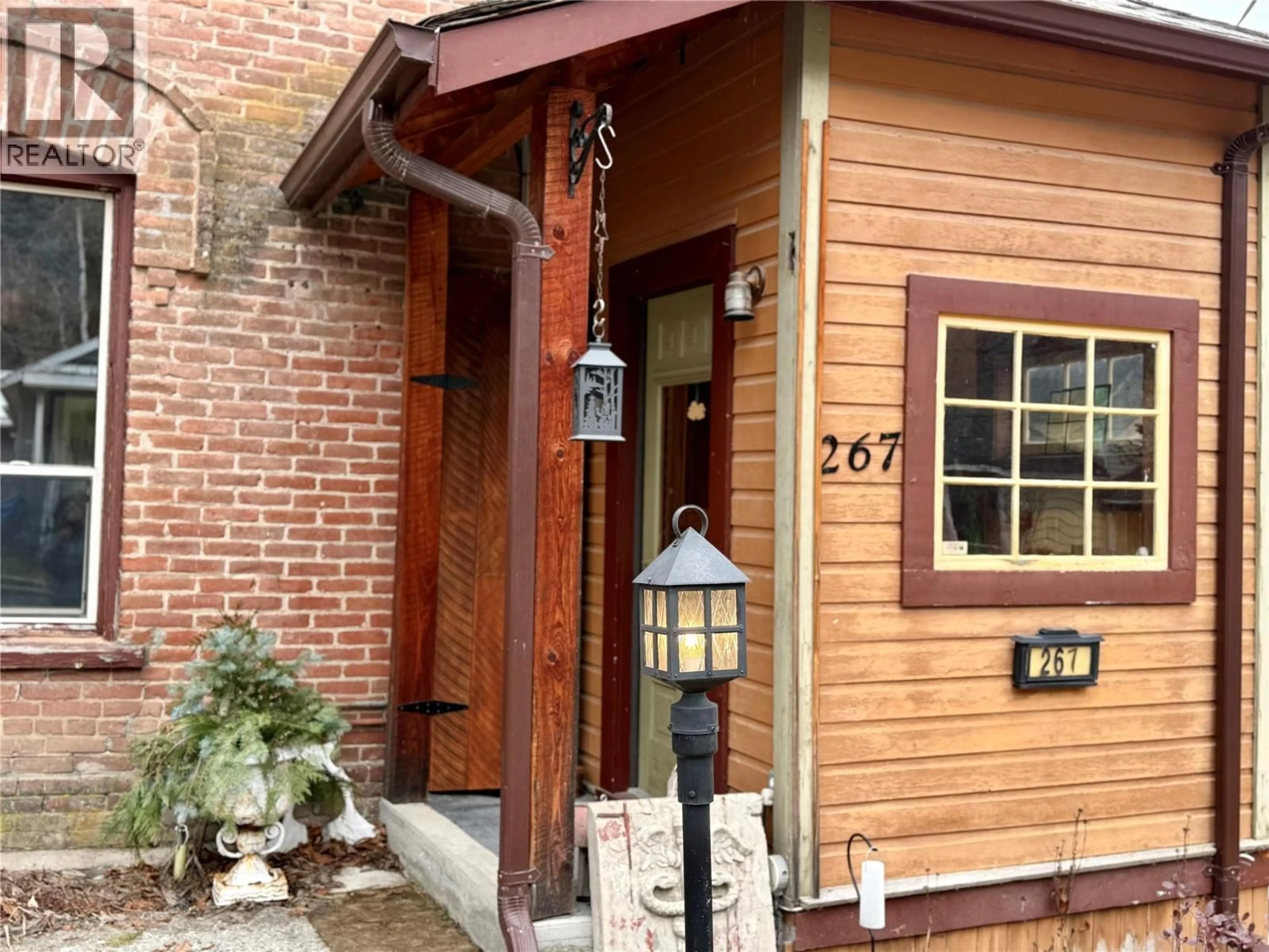 Indoor entryway for 267 LONG LAKE AVENUE, Greenwood British Columbia V0H1J0