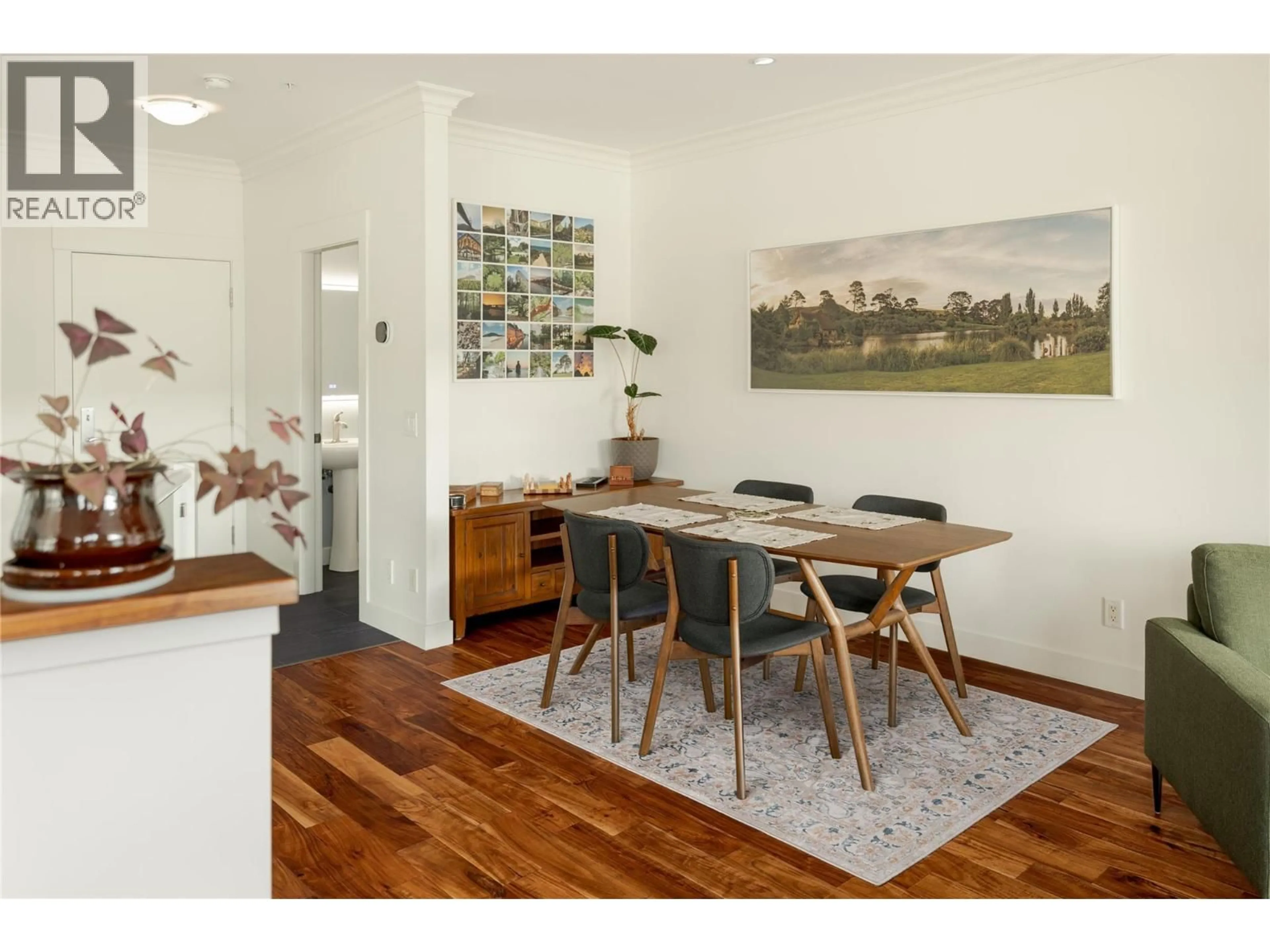 Dining room, wood/laminate floor for 116 - 2901 ABBOTT STREET, Kelowna British Columbia V1Y1G7