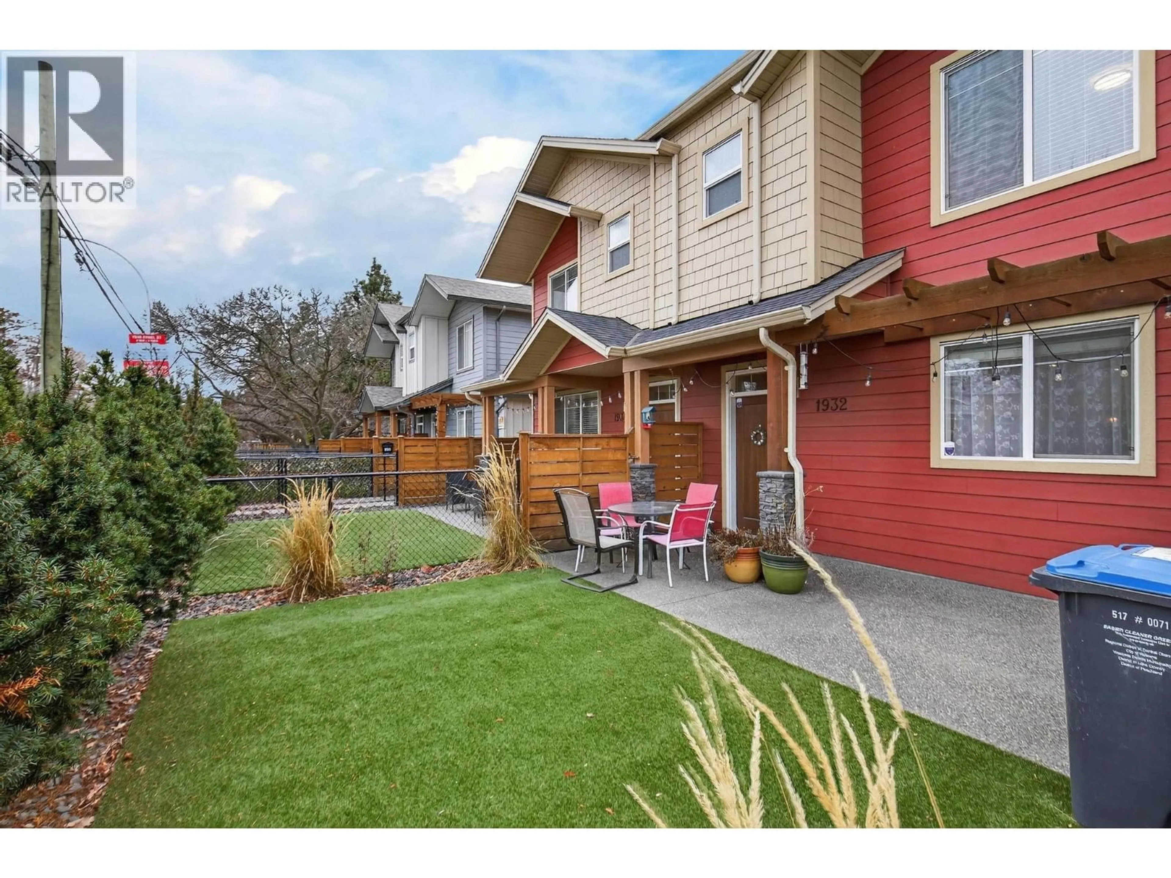 Unknown for 1932 ETHEL STREET, Kelowna British Columbia V1Y2Z5