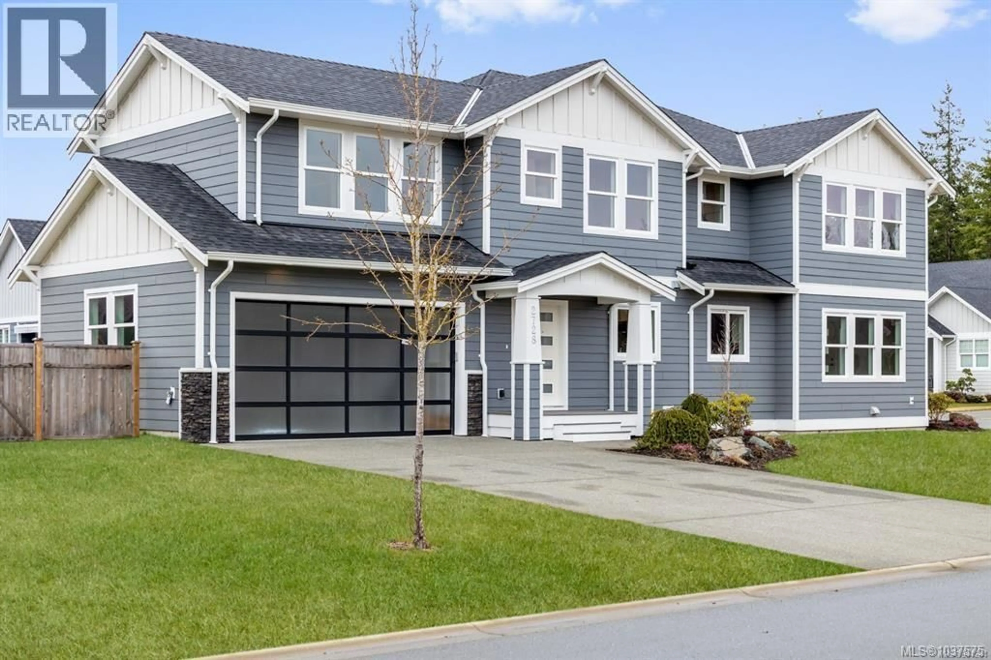 Home with vinyl exterior material, street for 2728 TWINBERRY STREET, Campbell River British Columbia V9H0E6