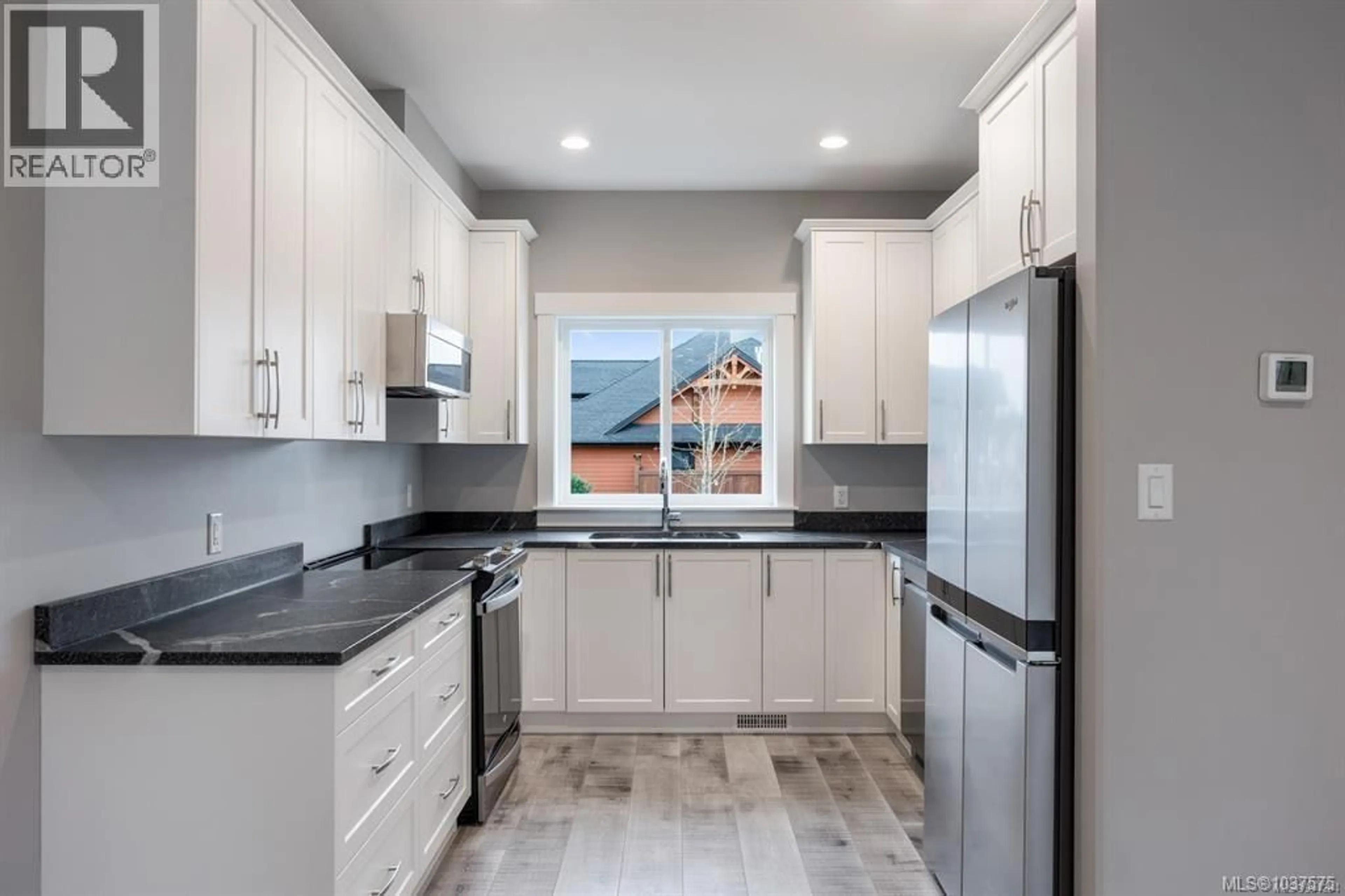 Open concept kitchen, ceramic/tile floor for 2728 TWINBERRY STREET, Campbell River British Columbia V9H0E6