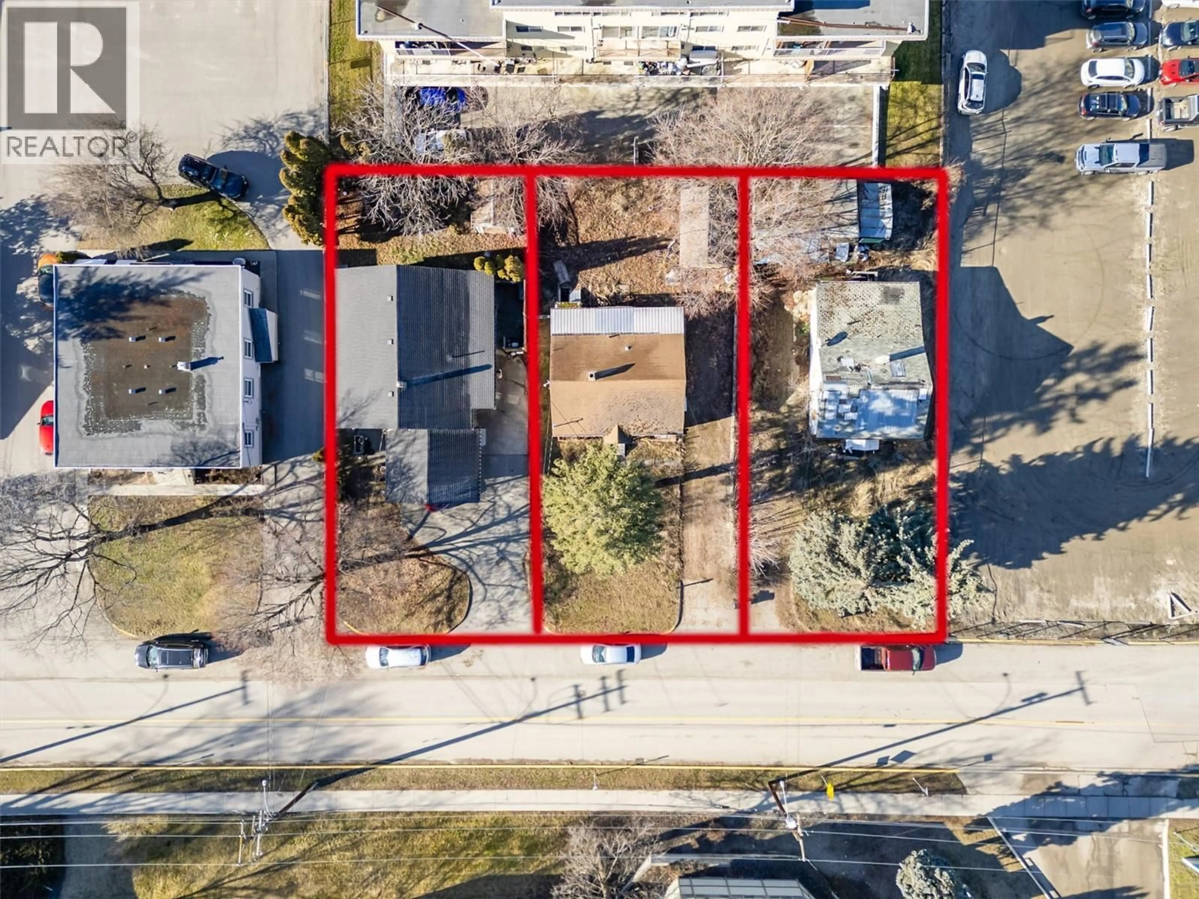 A pic from outside/outdoor area/front of a property/back of a property/a pic from drone, street for 1904 31 STREET, Vernon British Columbia V1T5G9