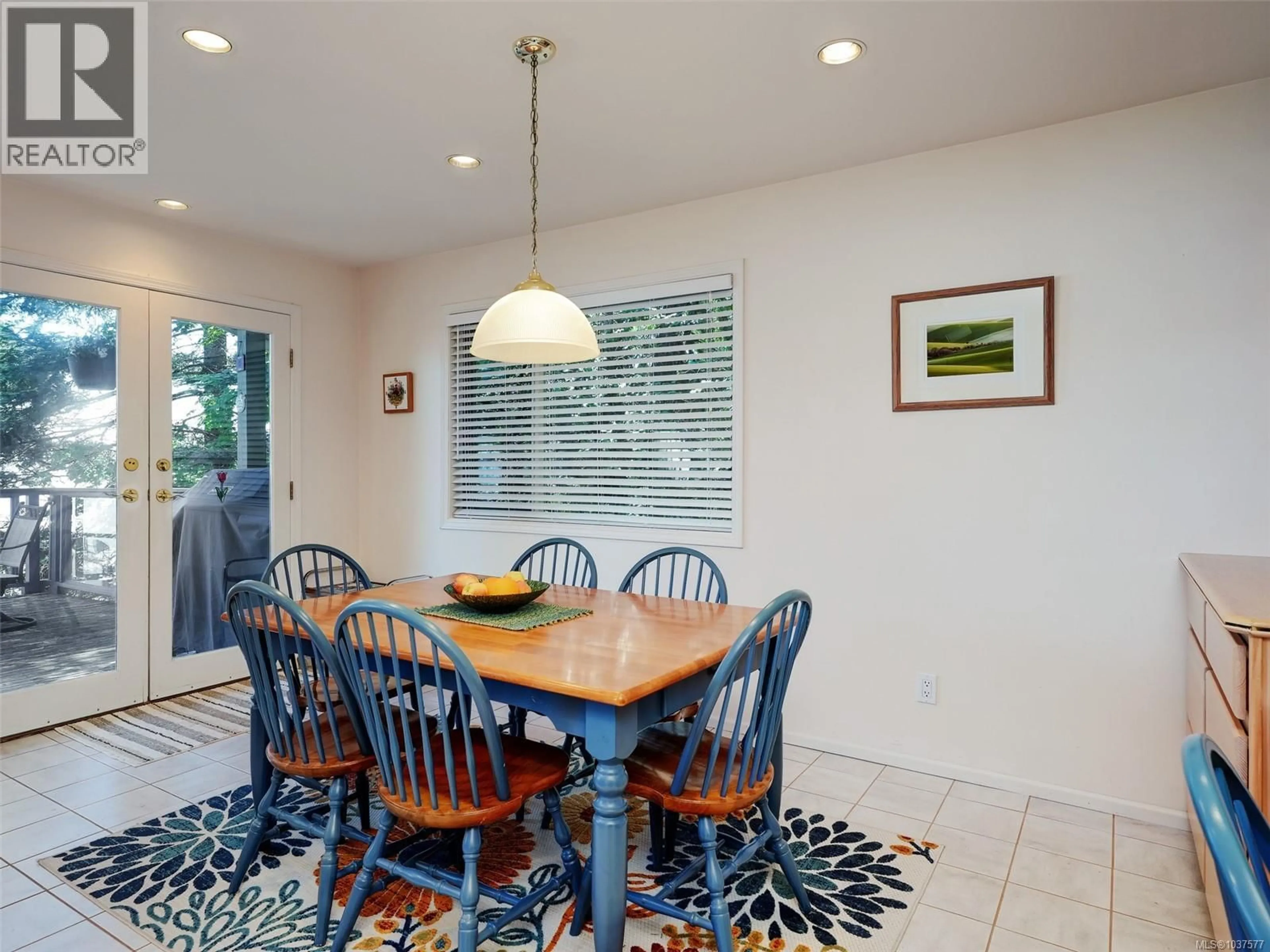 Dining room, ceramic/tile floor for 85 MCKENZIE CRESCENT, Piers Island British Columbia V8L5Y7