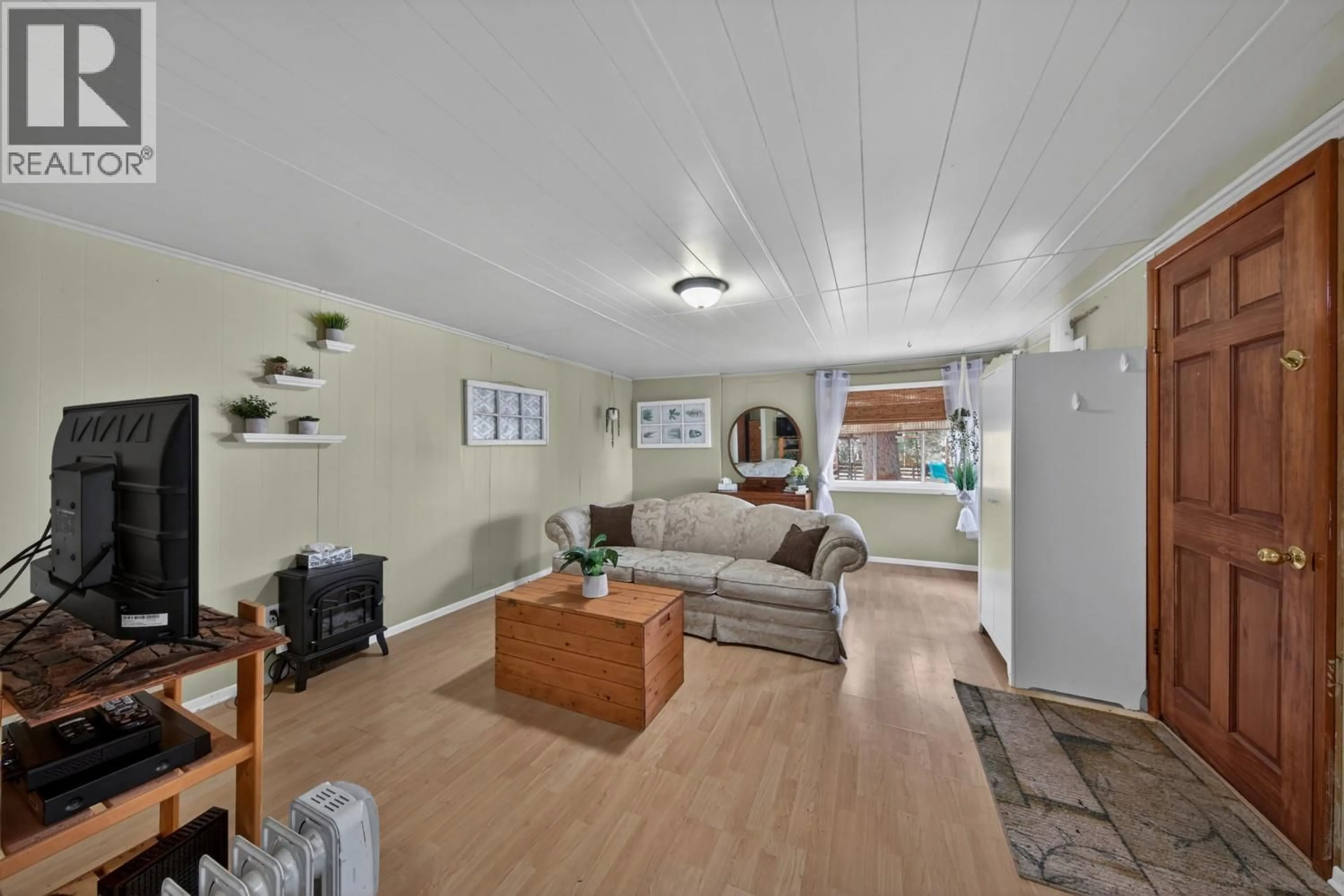 Living room with furniture, unknown for 4878 OGILVEY AVENUE, Fairmont Hot Springs British Columbia V0B1L1