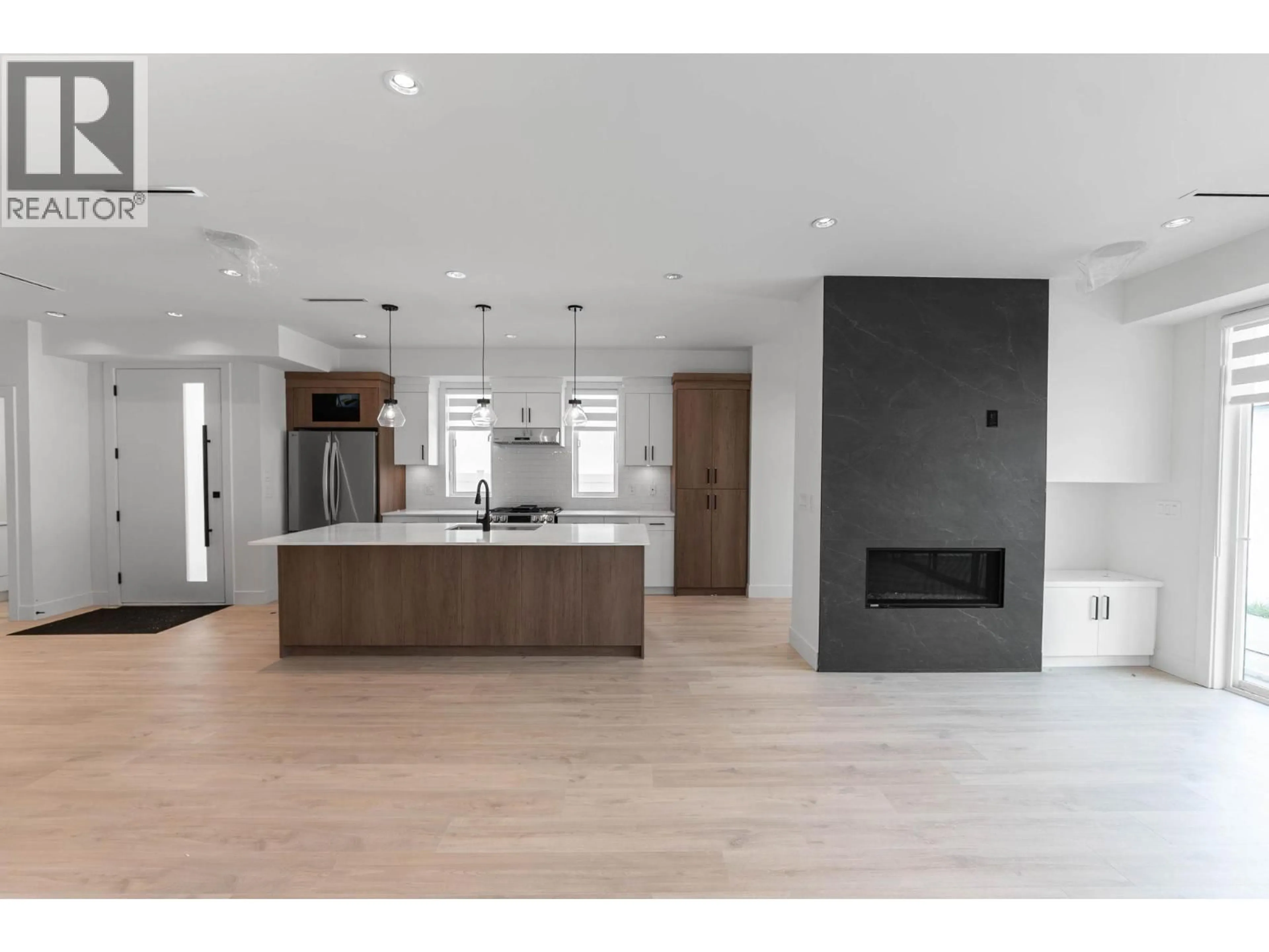 Open concept kitchen, unknown for 4 - 840 GRENFELL AVENUE, Kelowna British Columbia V1Y5J4