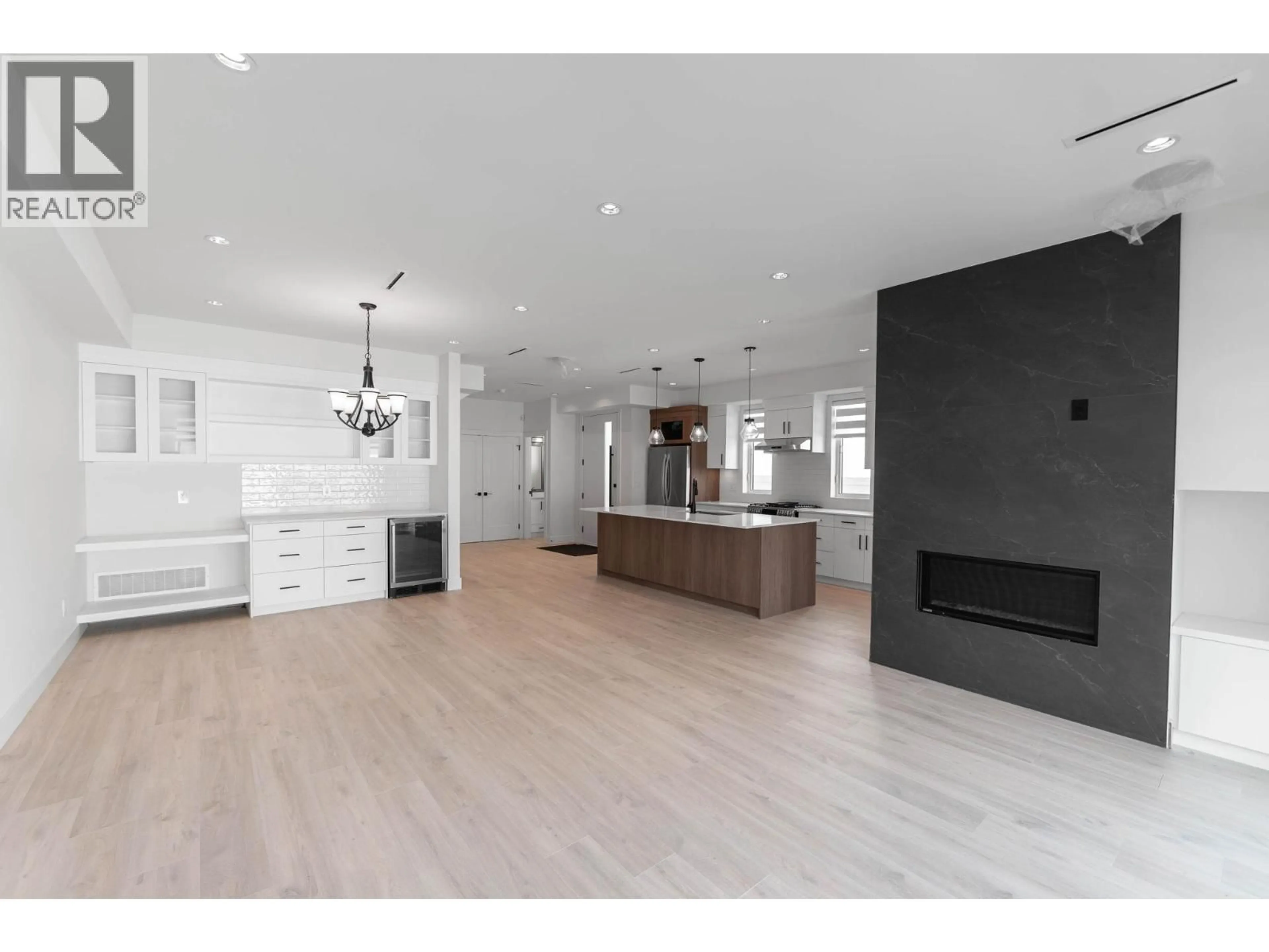 Open concept kitchen, unknown for 4 - 840 GRENFELL AVENUE, Kelowna British Columbia V1Y5J4