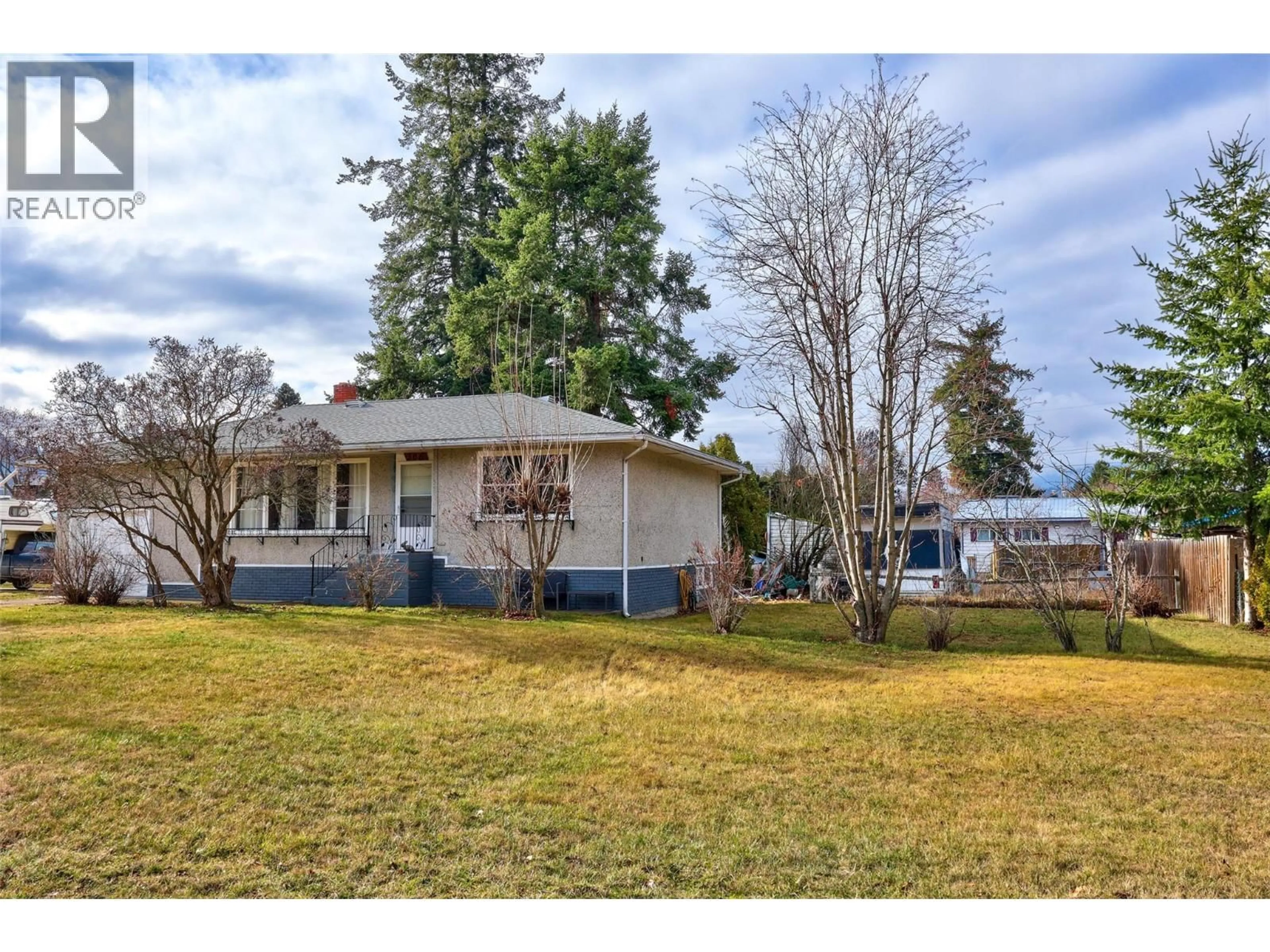 A pic from outside/outdoor area/front of a property/back of a property/a pic from drone, unknown for 306 BIRCH STREET, Chase British Columbia V0E1M0