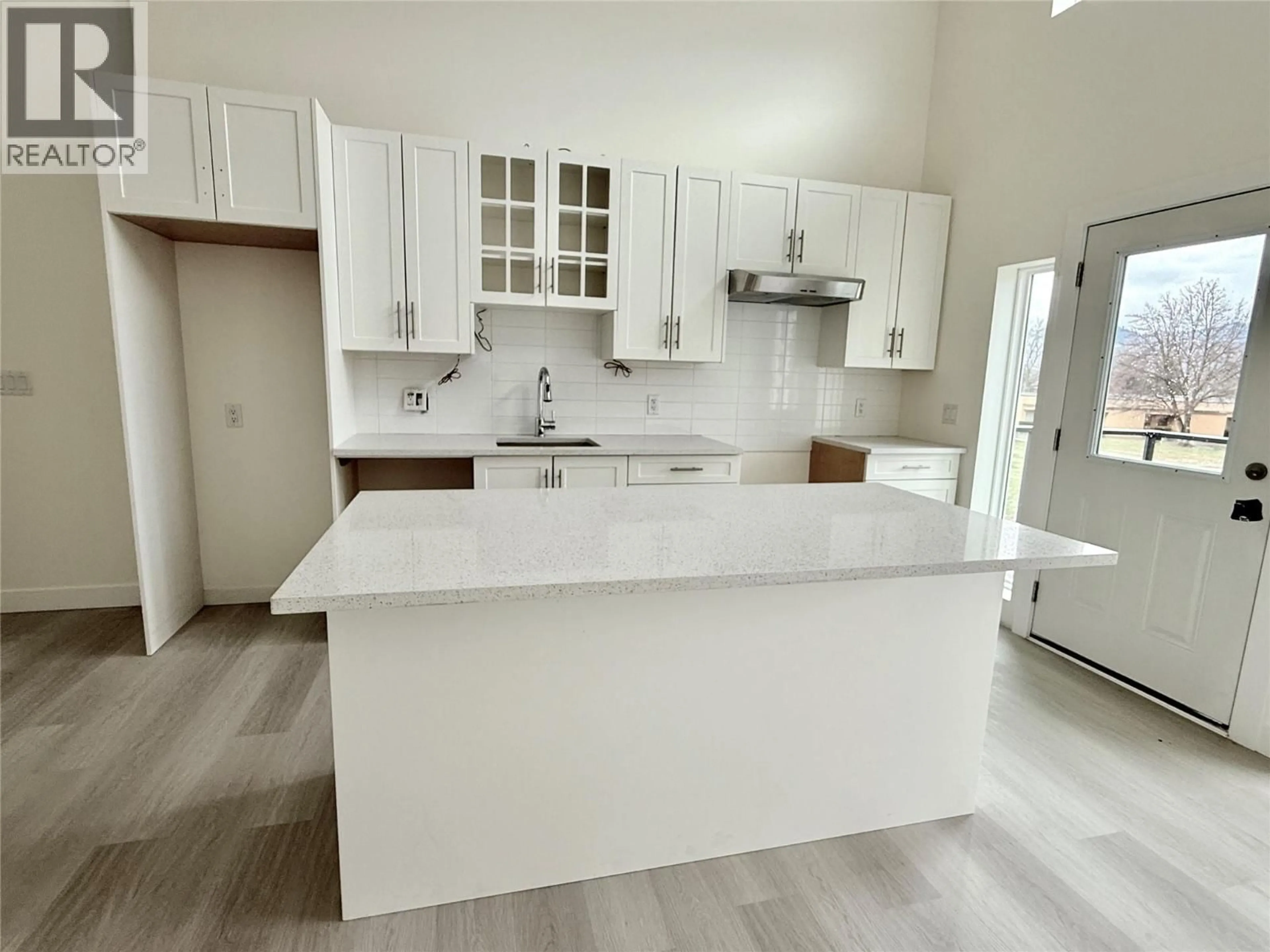 Open concept kitchen, unknown for 204 - 937 SPILLWAY ROAD, Oliver British Columbia V0H1T8