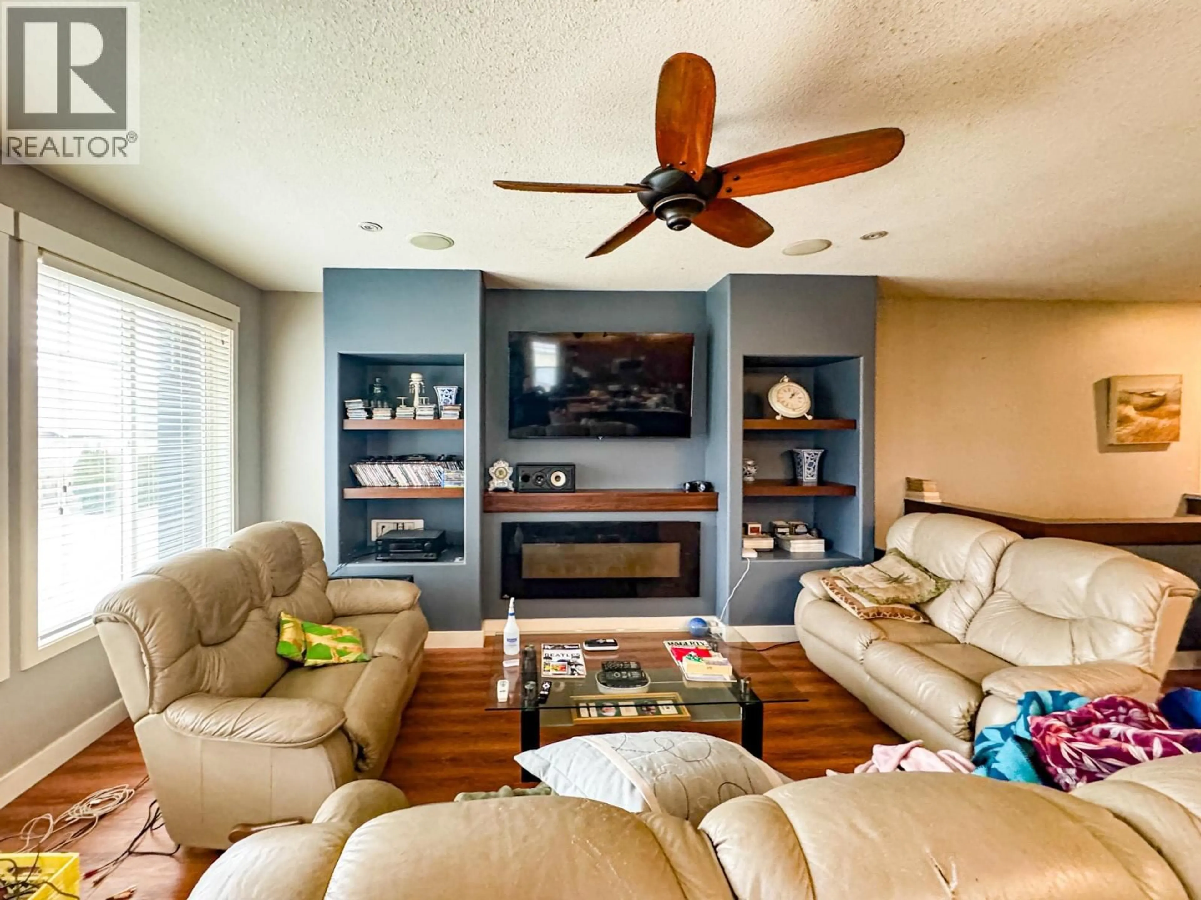 Living room with furniture, unknown for 4026 OLEANDER DRIVE, Osoyoos British Columbia V0H1V1
