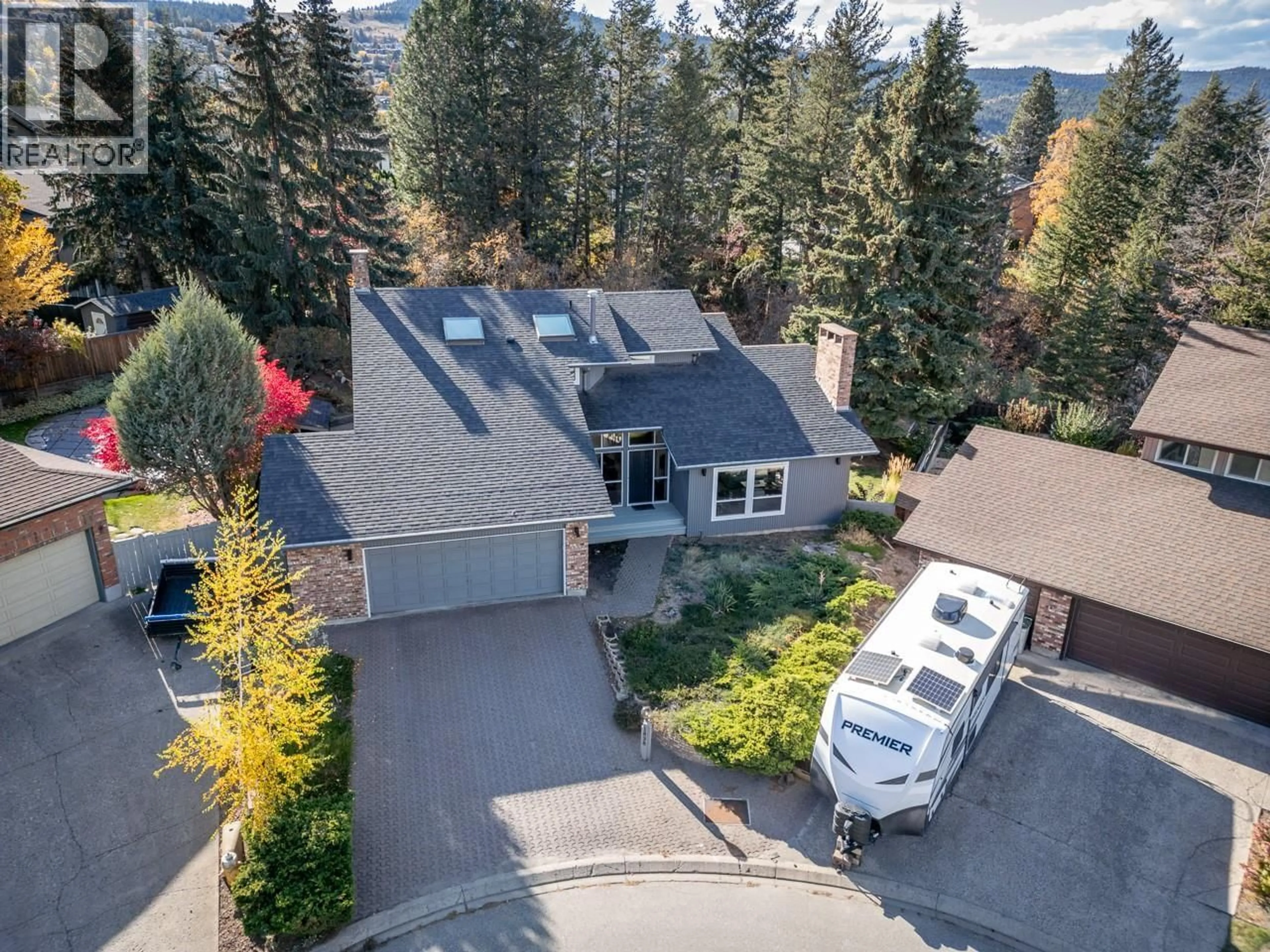 A pic from outside/outdoor area/front of a property/back of a property/a pic from drone, mountain view for 1838 CATHEDRAL COURT, Kamloops British Columbia V2E2A7