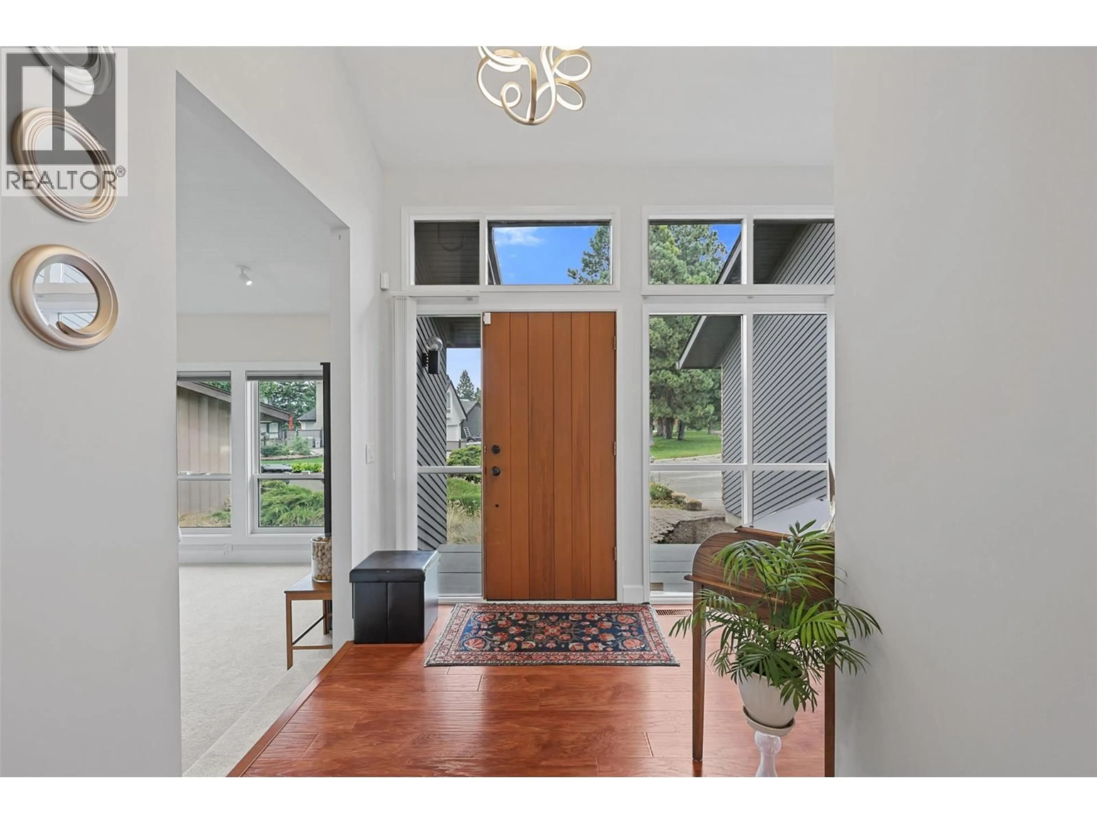 Indoor entryway for 1838 CATHEDRAL COURT, Kamloops British Columbia V2E2A7