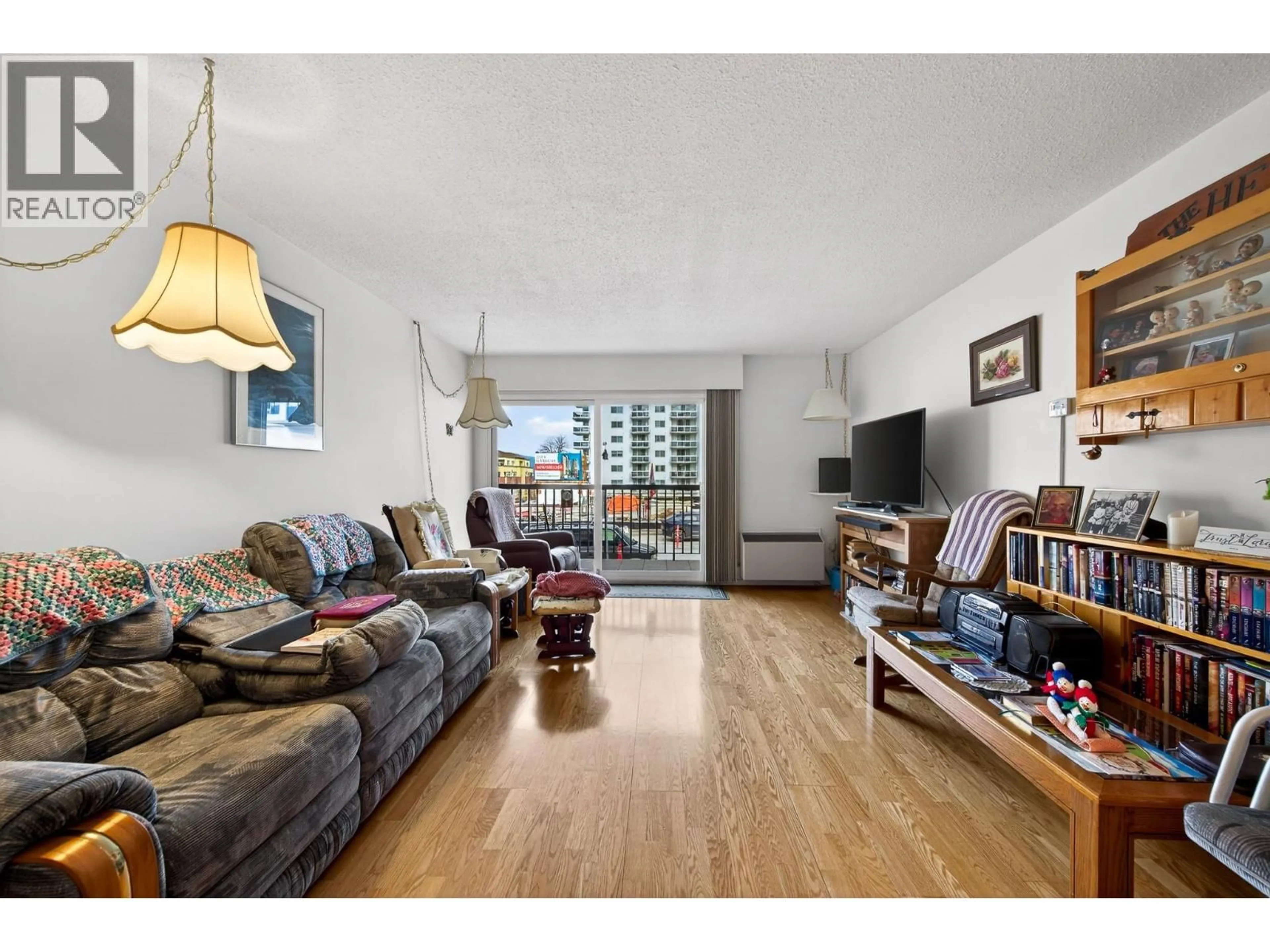 Living room with furniture, unknown for 104 - 411 NICOLA STREET, Kamloops British Columbia V2C2P7