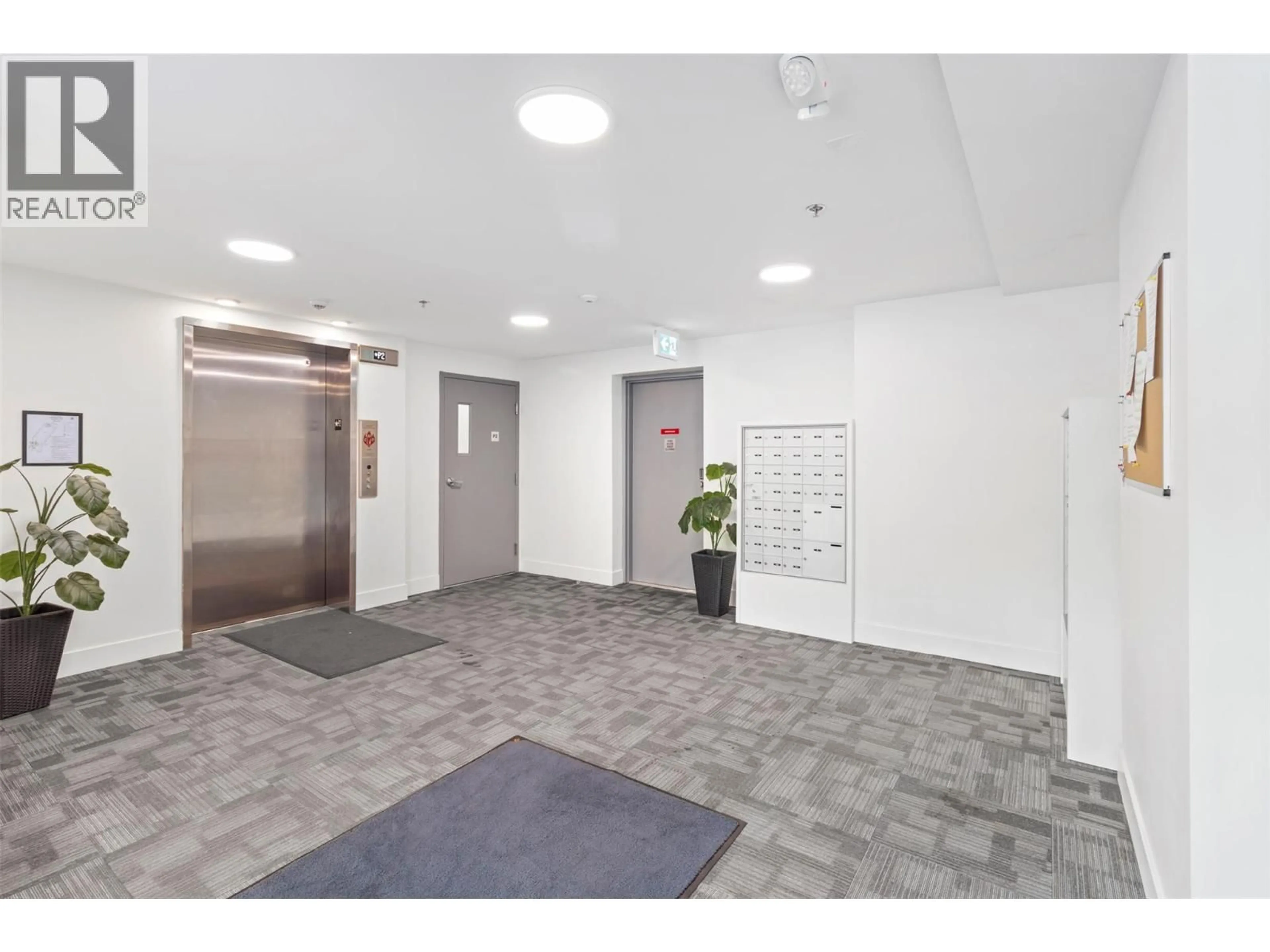 Indoor foyer for 314 - 2046 ROBSON PLACE, Kamloops British Columbia V2E0A5