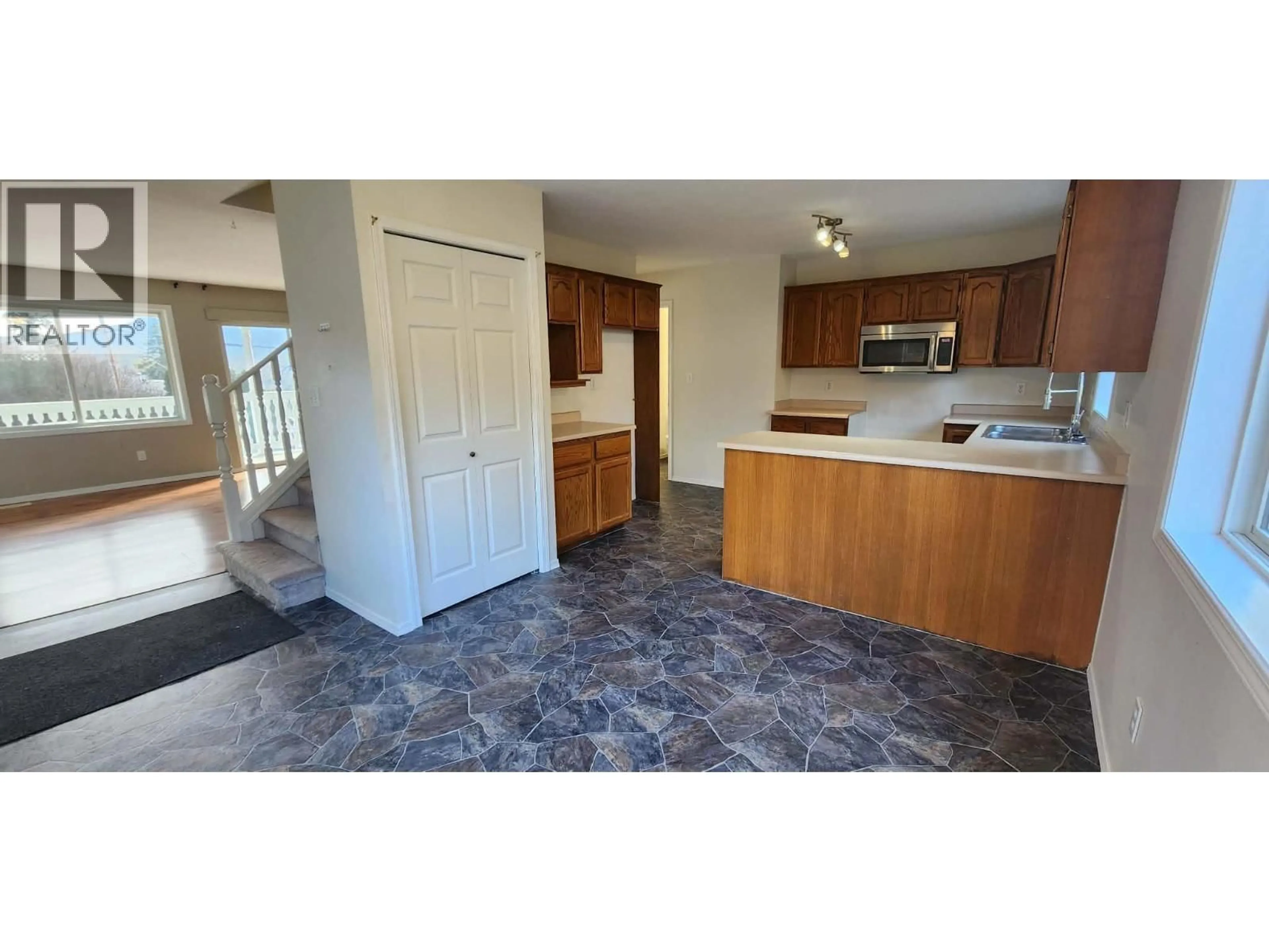 Standard kitchen, ceramic/tile floor for 2110 PARK AVENUE, Lumby British Columbia V0E2G0