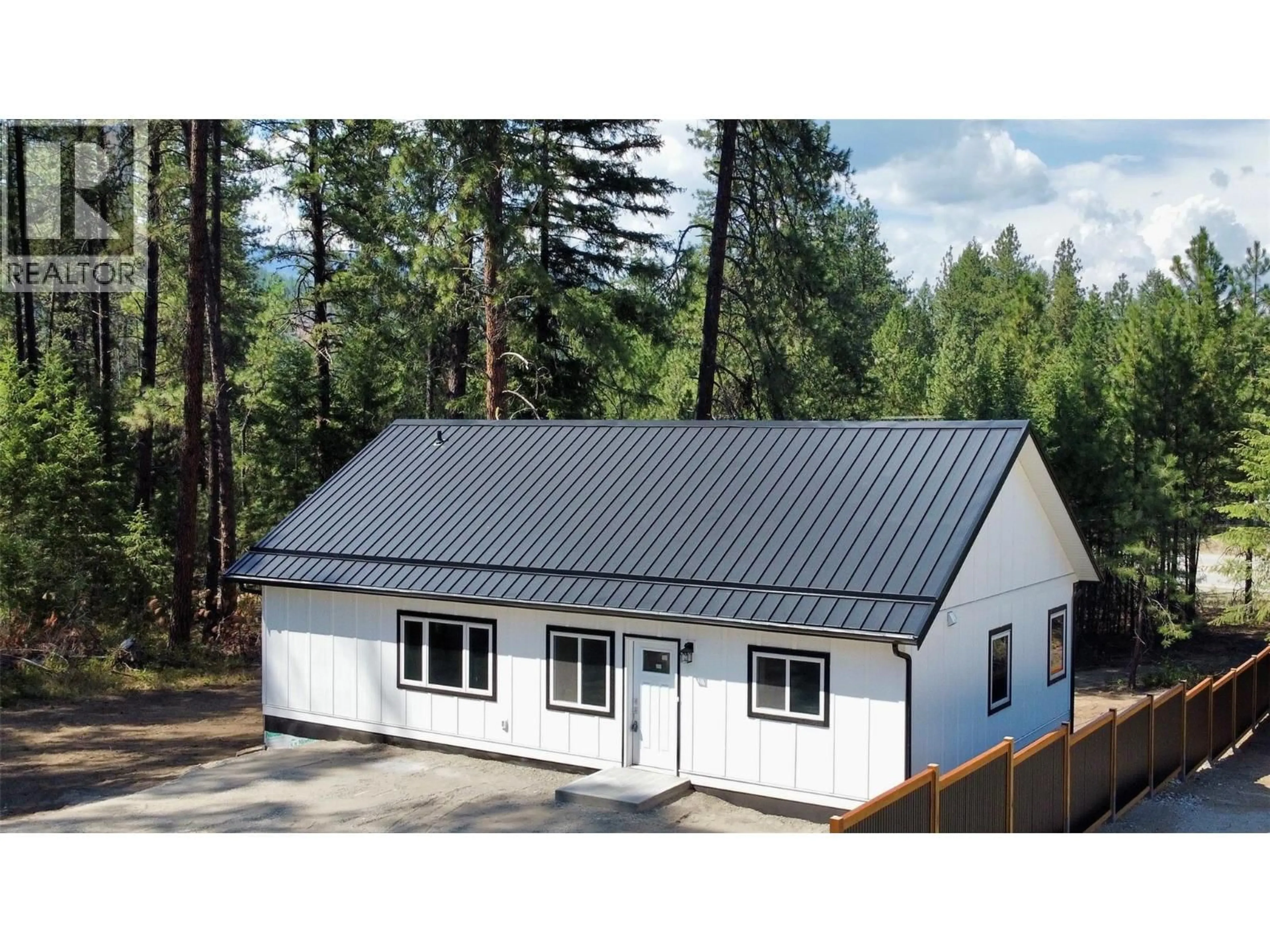 Home with vinyl exterior material, building for 160 3RD AVENUE, Christina Lake British Columbia V0H1E0