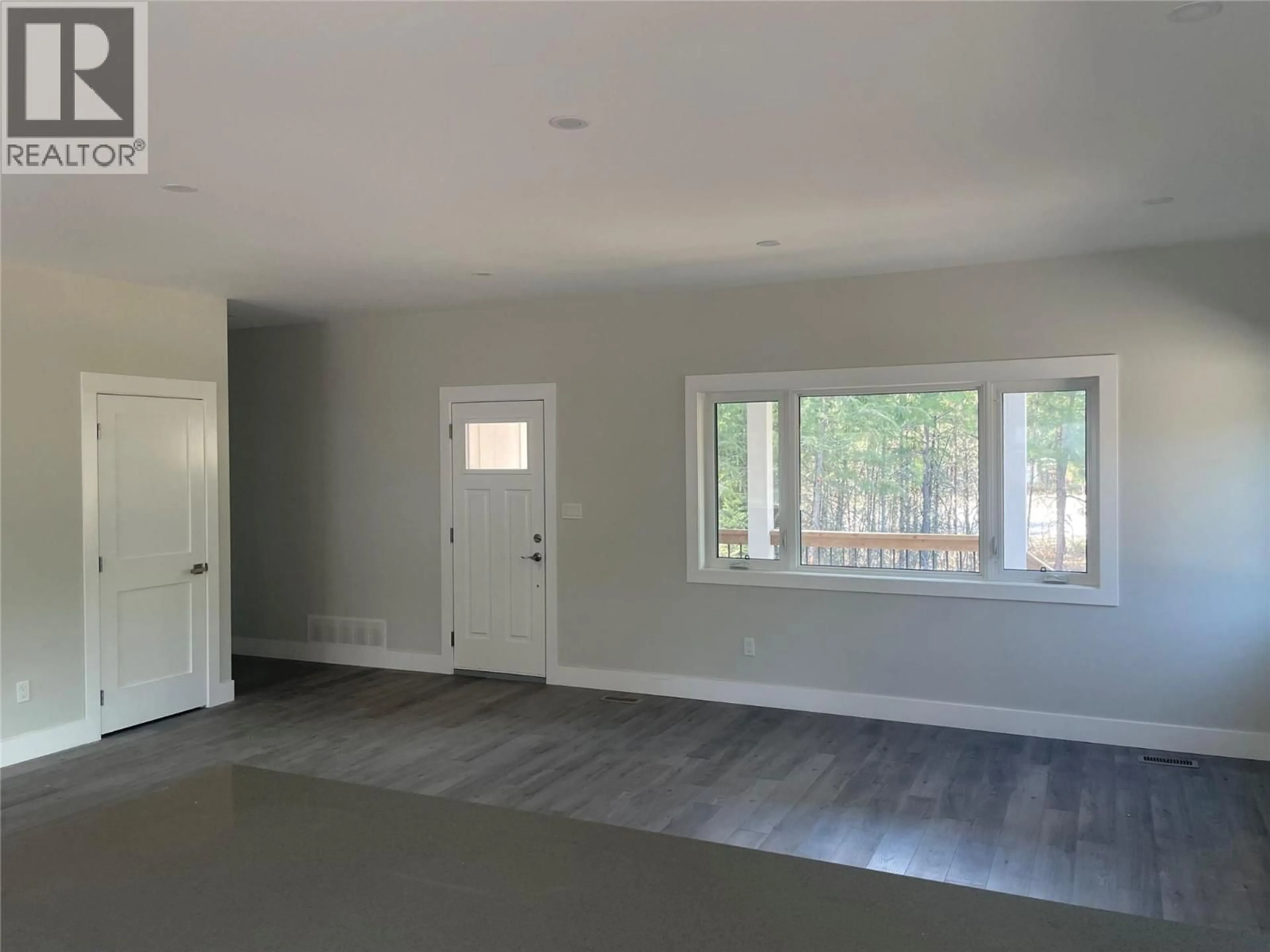 A pic of a room for 160 3RD AVENUE, Christina Lake British Columbia V0H1E0