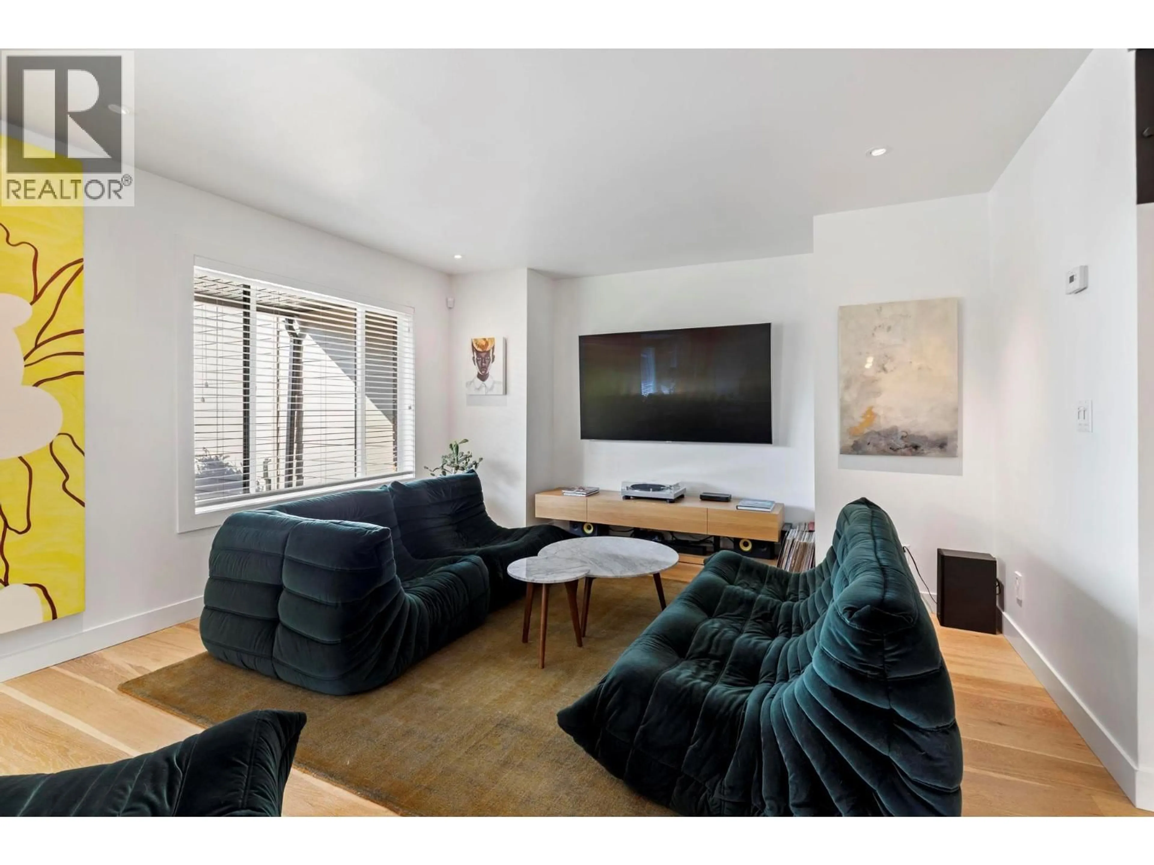 Living room with furniture, unknown for 1418/1420 INKAR ROAD, Kelowna British Columbia V1Y8A7