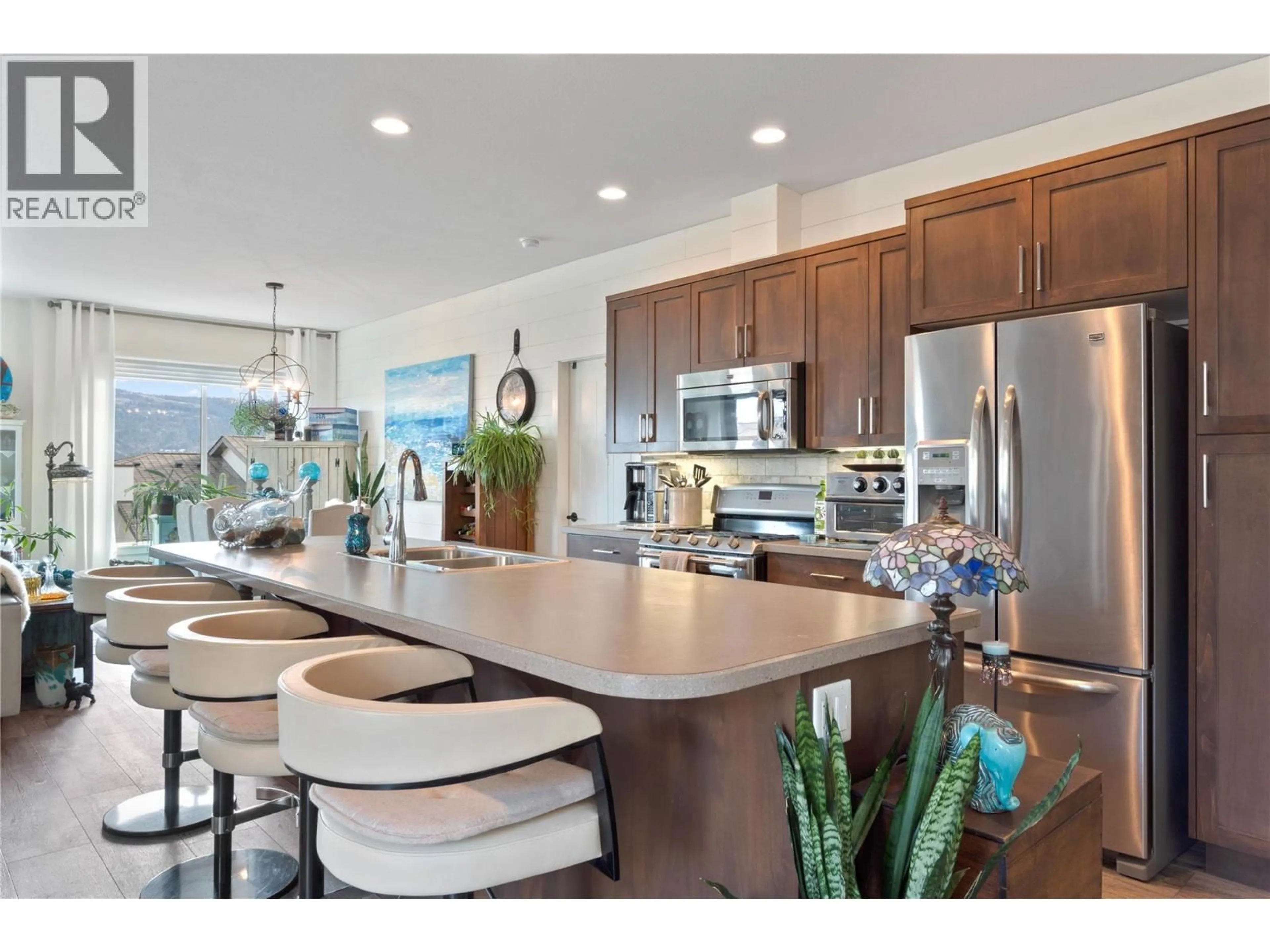 Open concept kitchen, unknown for 703 BELMONTE TERRACE, Kamloops British Columbia V2H0C6