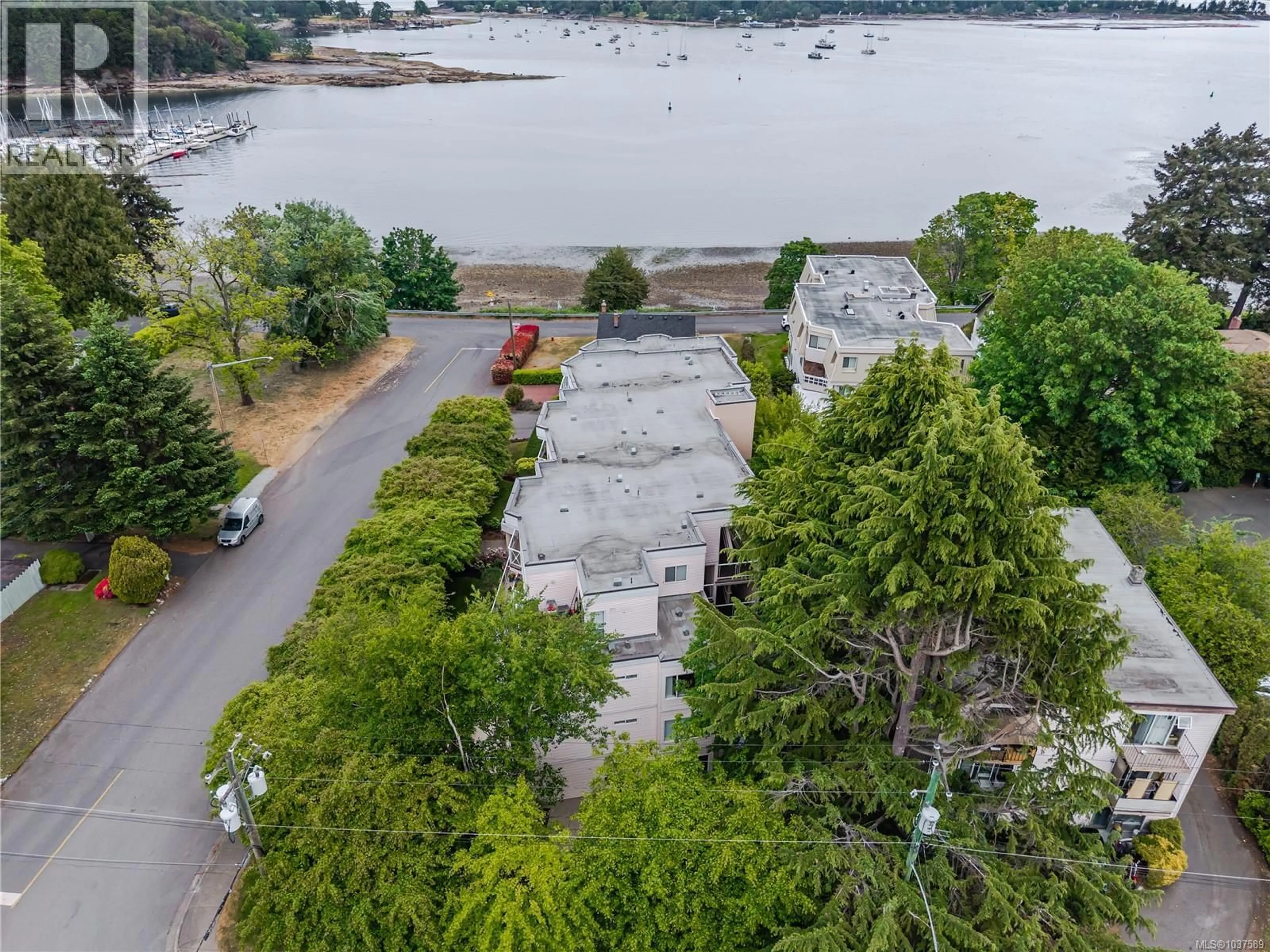 A pic from outside/outdoor area/front of a property/back of a property/a pic from drone, water/lake/river/ocean view for 304 - 75 BRYDEN STREET, Nanaimo British Columbia V9S1A4