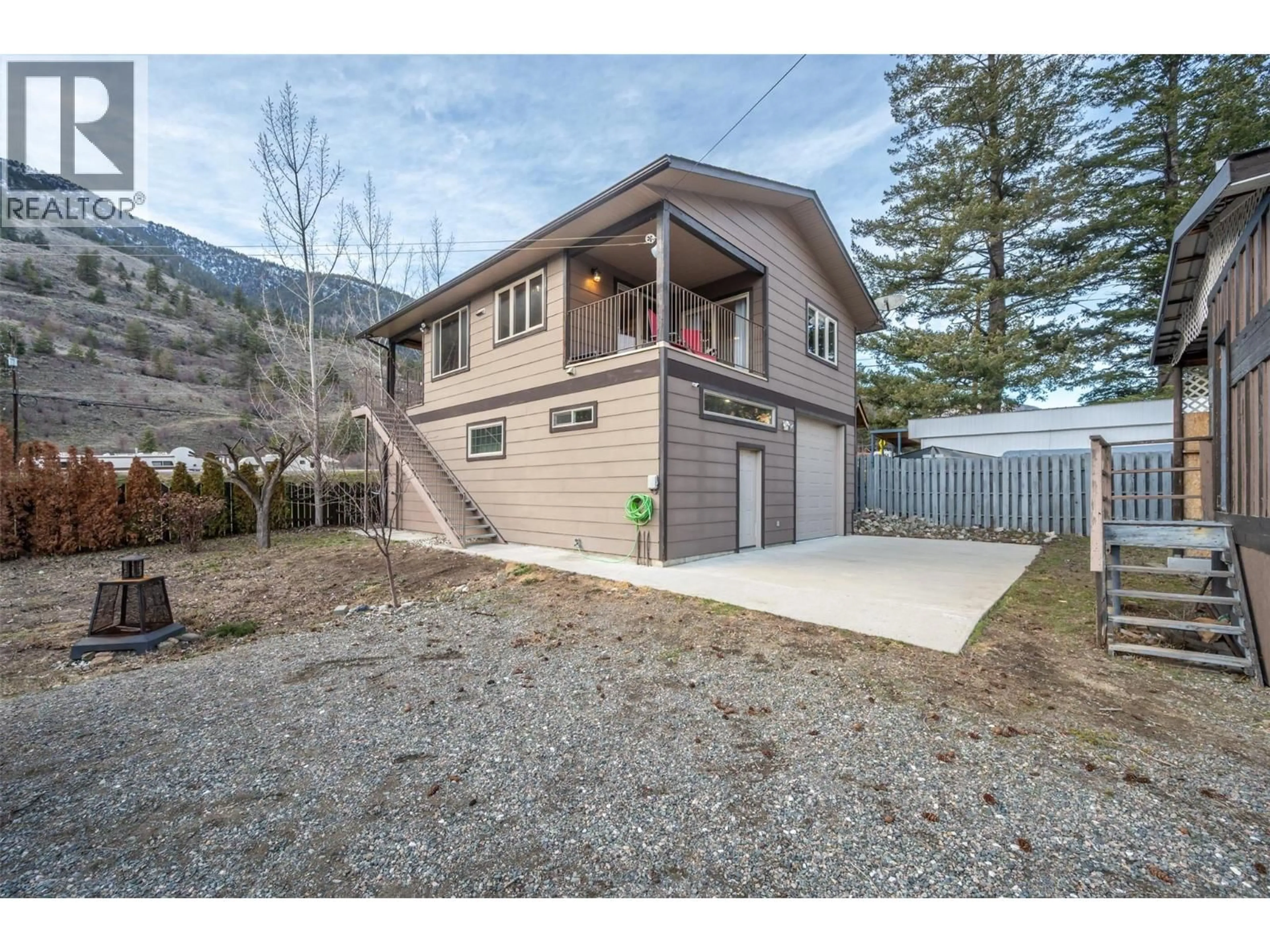 Indoor garage for 1436 MAIN STREET, Keremeos British Columbia V0X1N6