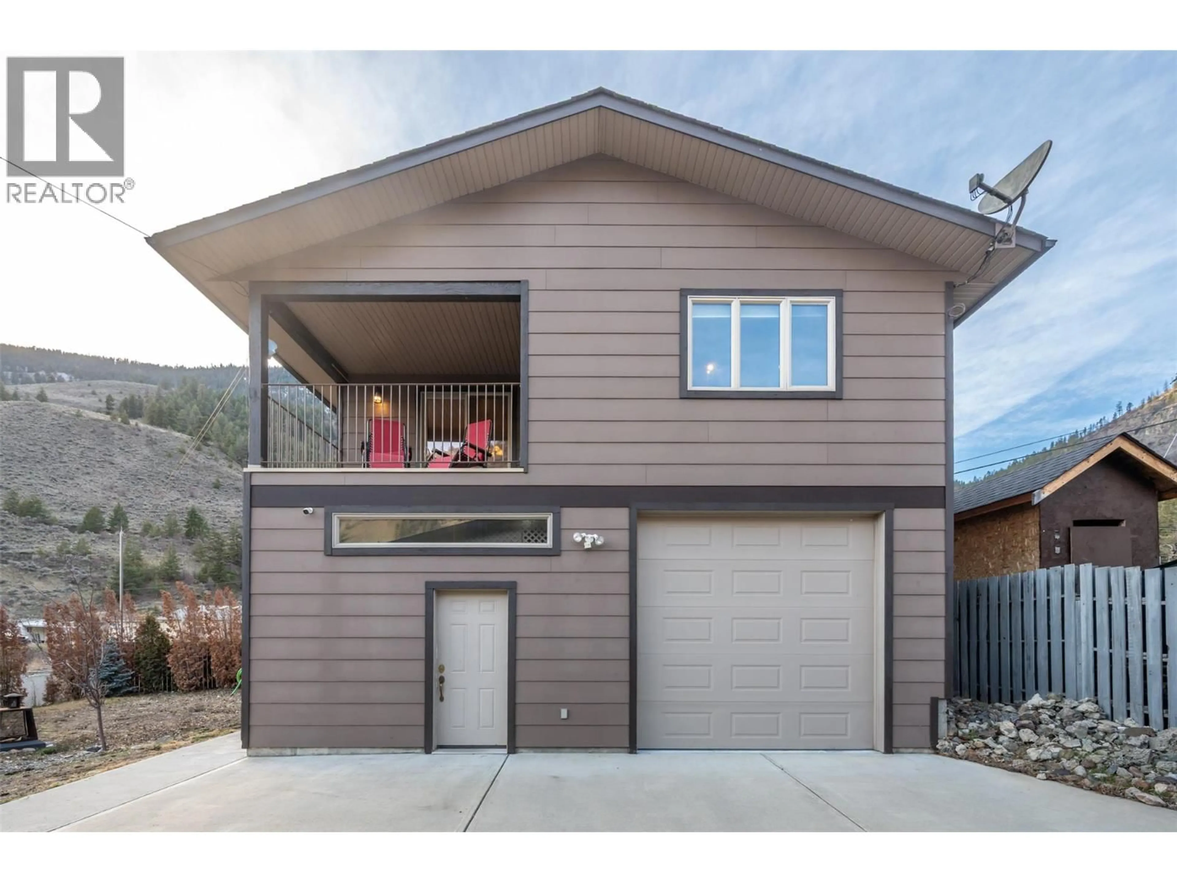 Home with vinyl exterior material, street for 1436 MAIN STREET, Keremeos British Columbia V0X1N6