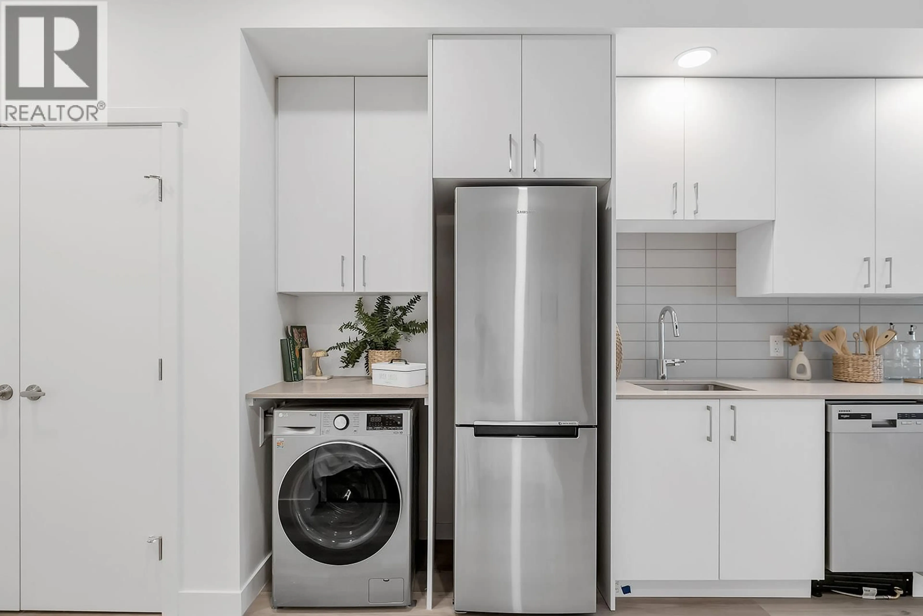 Laundry room for 304 - 1111 FROST ROAD, Kelowna British Columbia V1W0G7