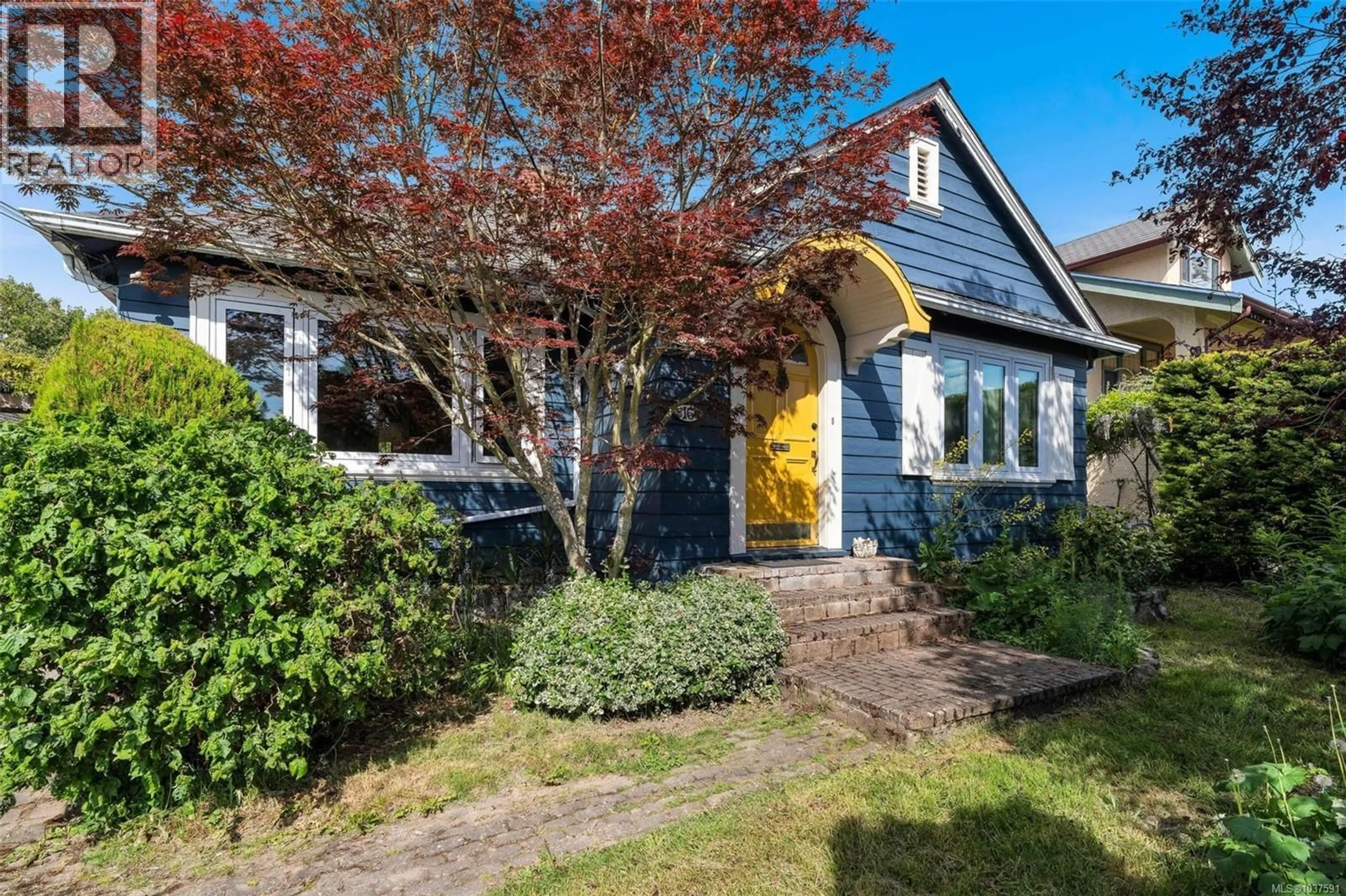 Unknown for 16 LOTUS STREET, Victoria British Columbia V9A1P4