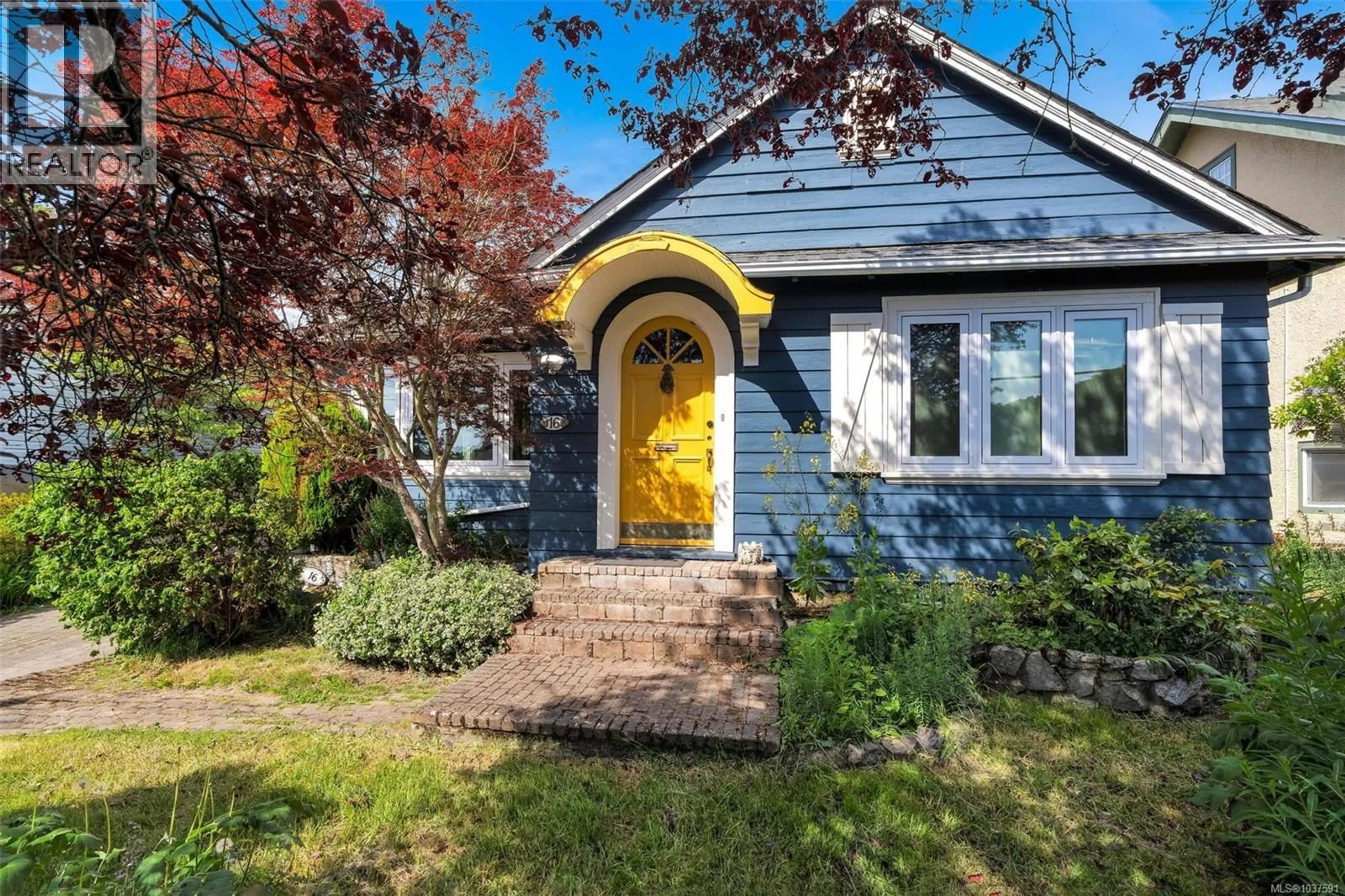 Unknown for 16 LOTUS STREET, Victoria British Columbia V9A1P4