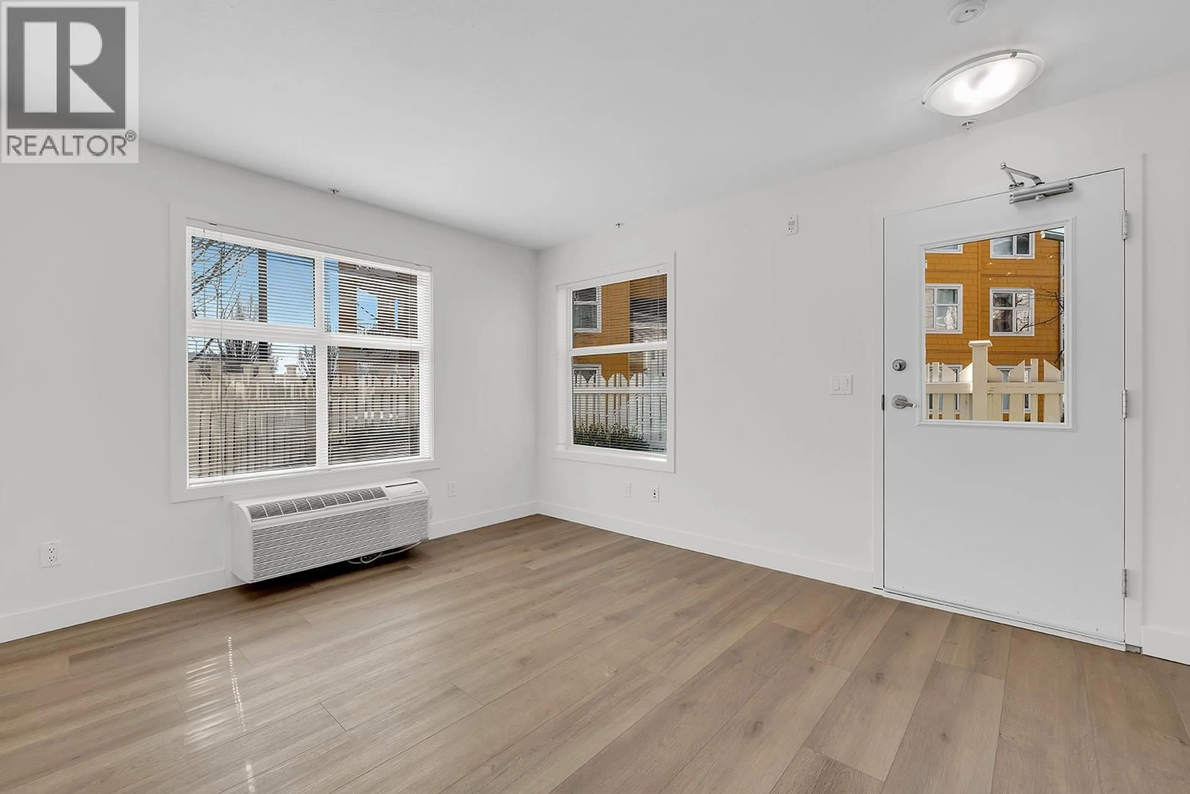 A pic of a room for 100 - 533 YATES ROAD, Kelowna British Columbia V1V2T7