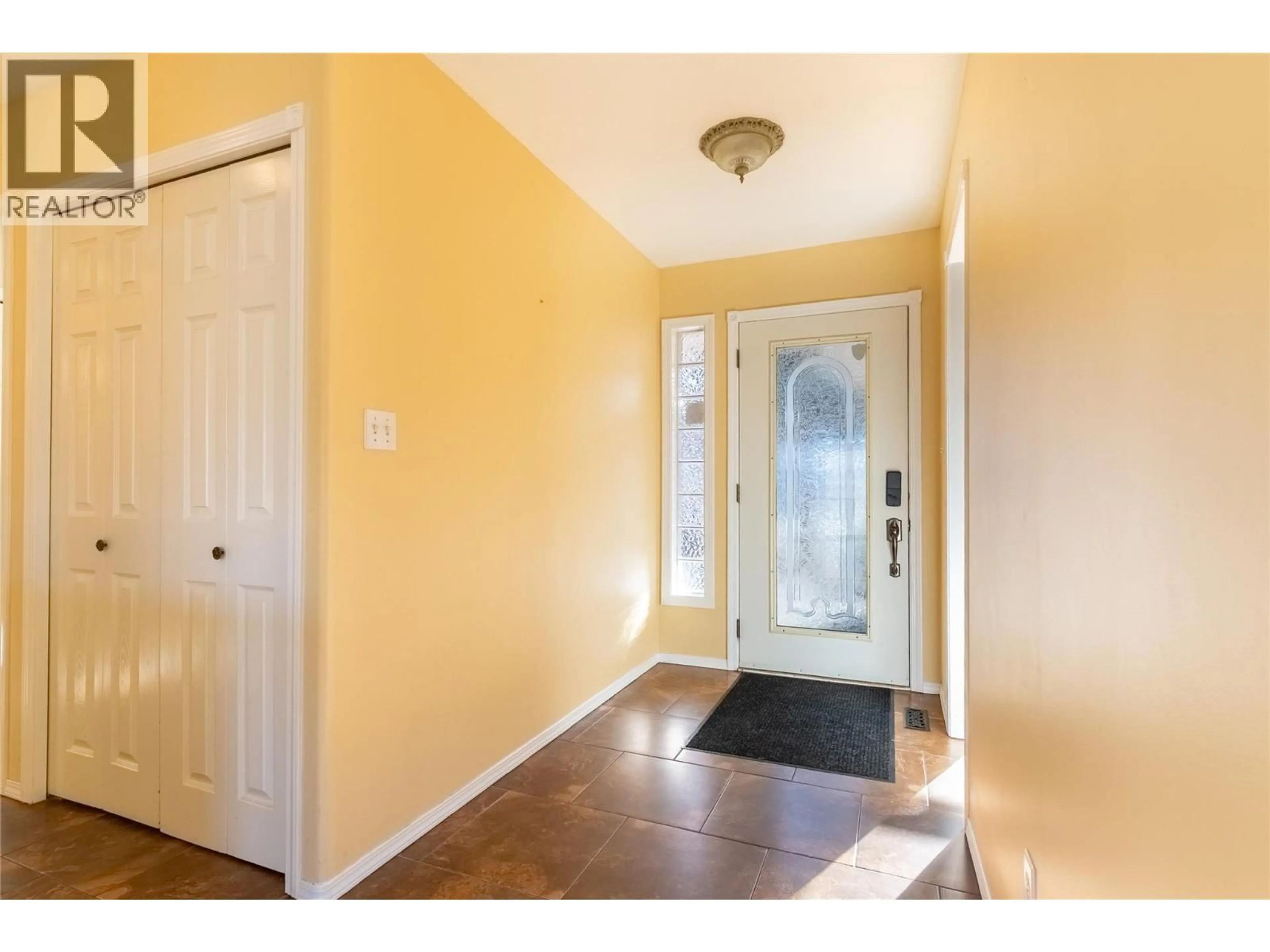 Indoor entryway for 1230 VISTA HEIGHTS DRIVE, Ashcroft British Columbia V0K1A0