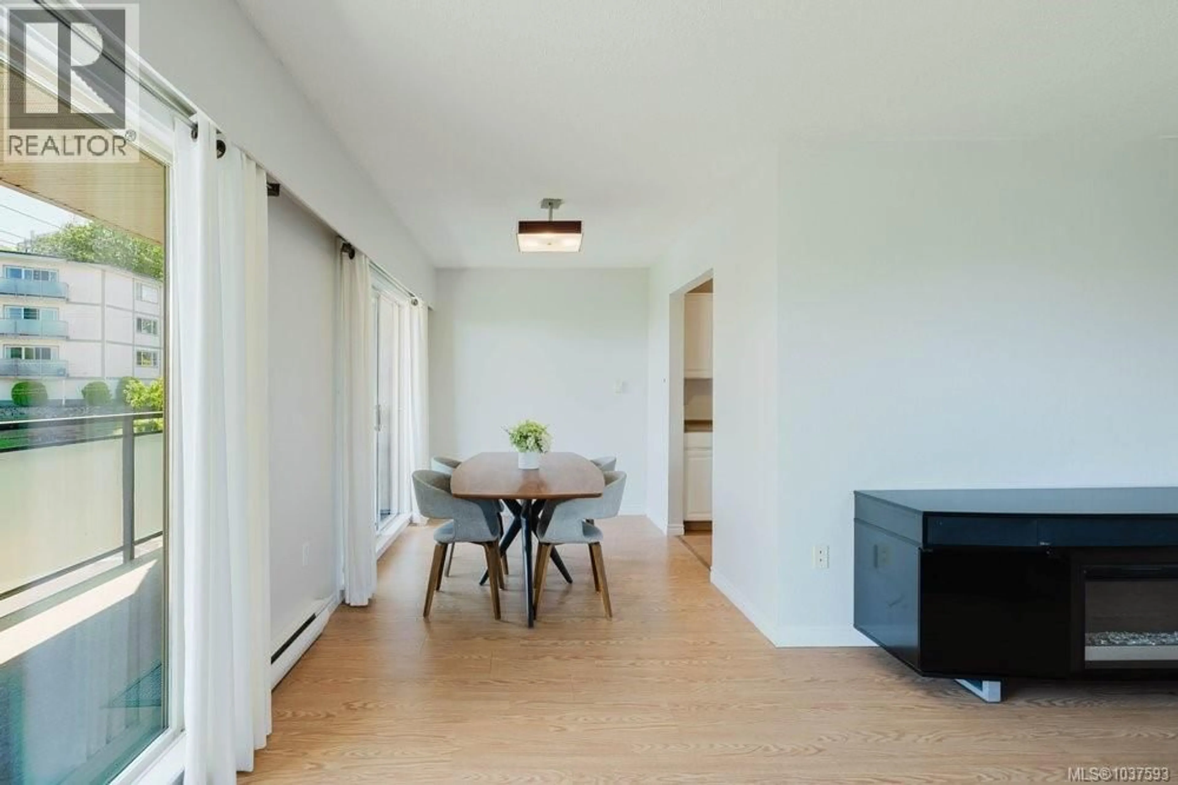 Unknown for 306 - 1545 PANDORA AVENUE, Victoria British Columbia V8R6R1
