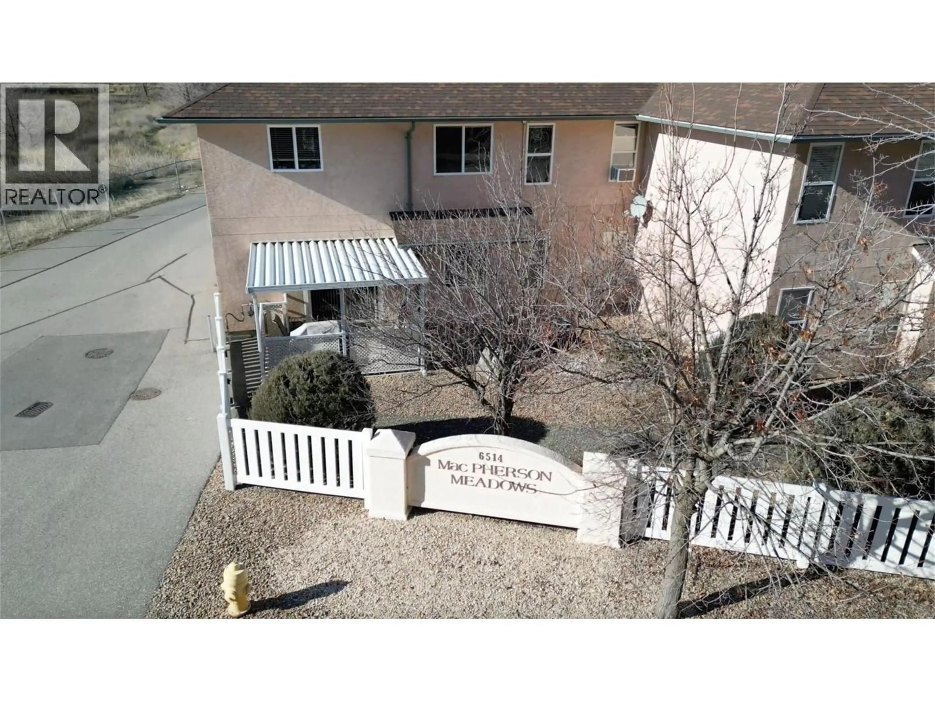 A pic from outside/outdoor area/front of a property/back of a property/a pic from drone, mountain view for 19 - 6514 MEADOWS DRIVE, Oliver British Columbia V0H1T3