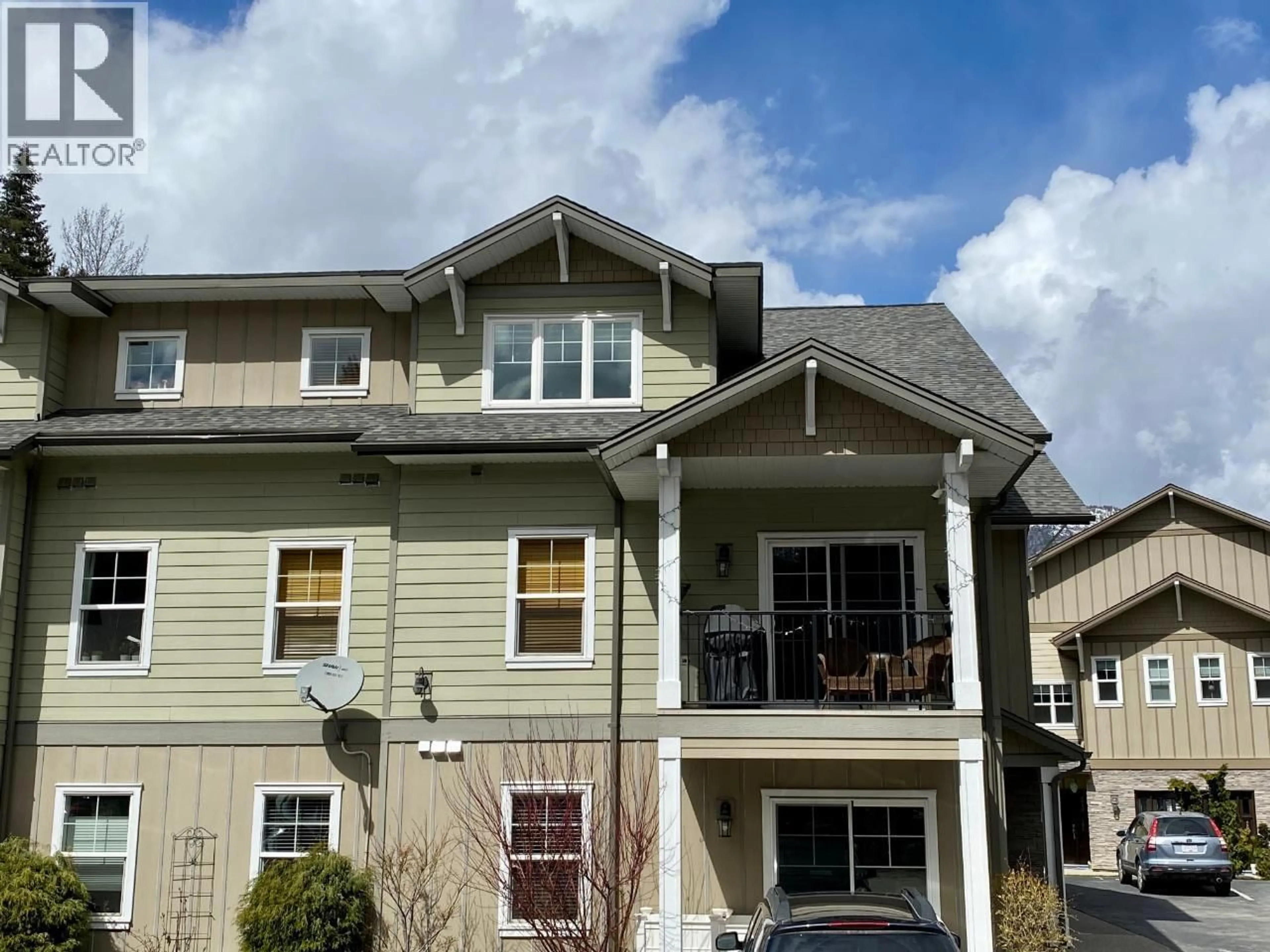 Home with vinyl exterior material, unknown for 203 - 2011 PERRIER ROAD, Nelson British Columbia V1L6Y8