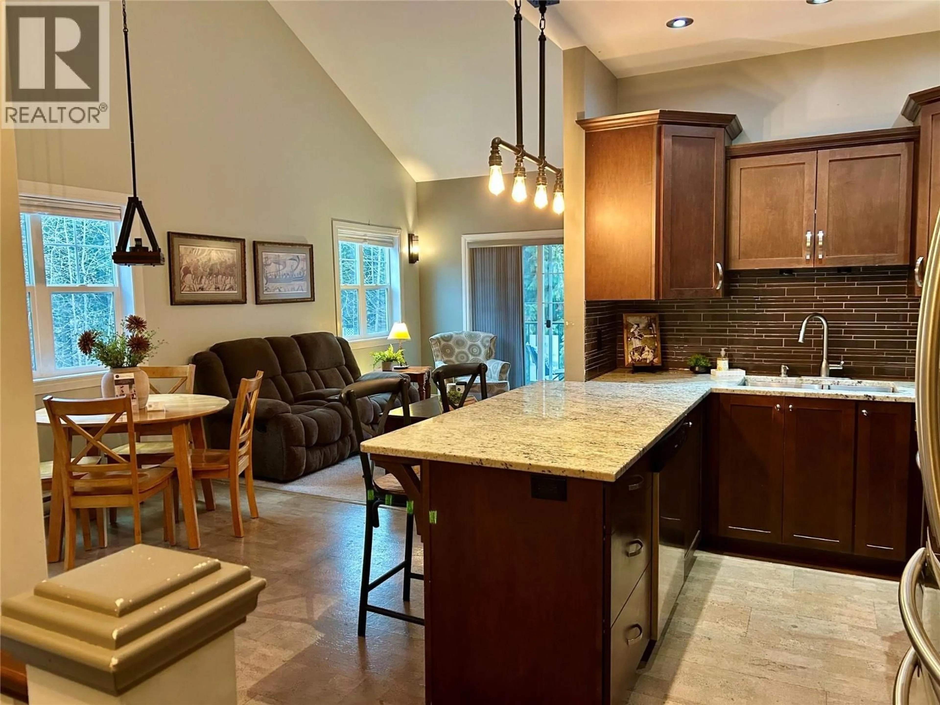 Open concept kitchen, unknown for 203 - 2011 PERRIER ROAD, Nelson British Columbia V1L6Y8