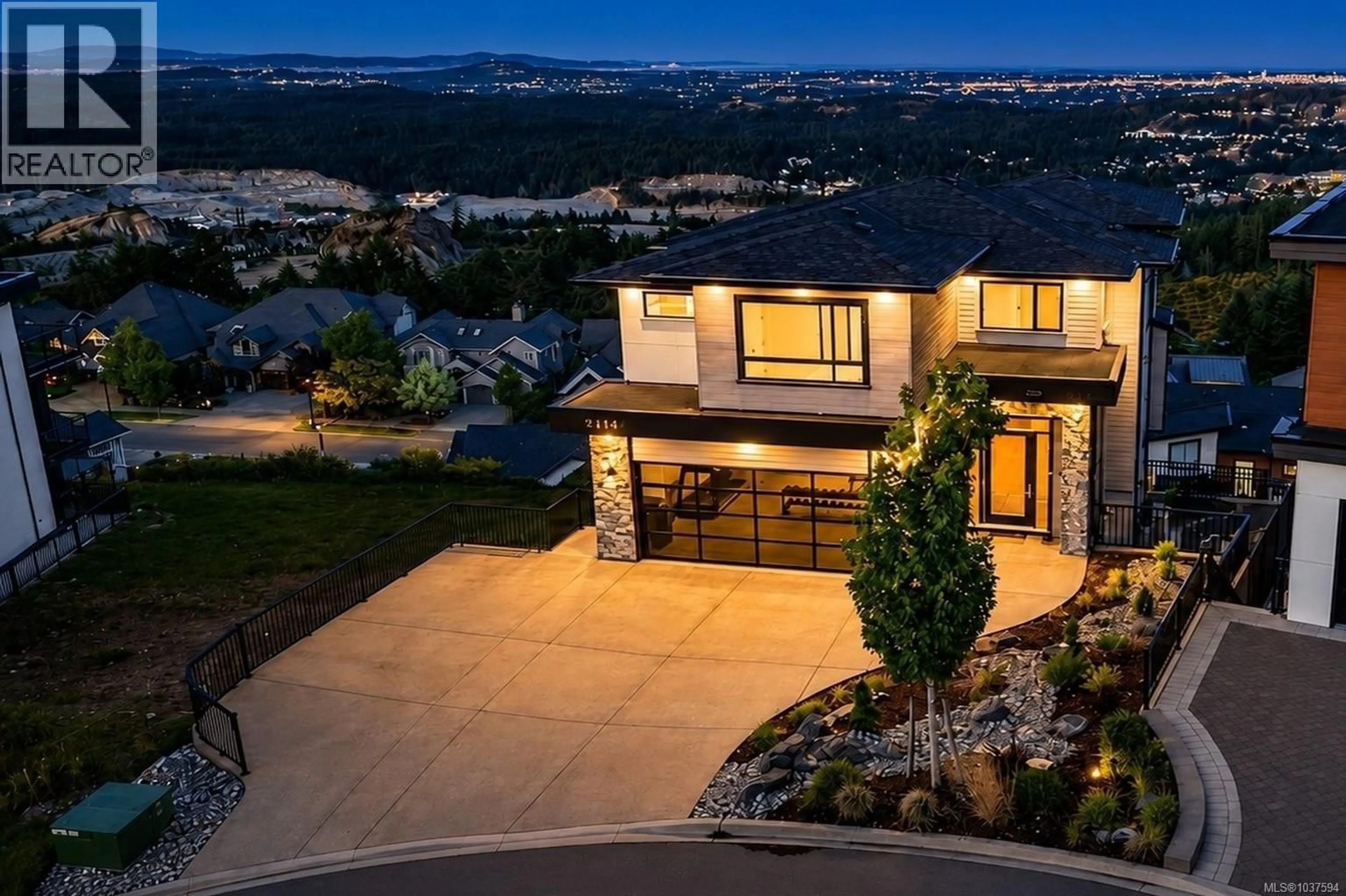 A pic from outside/outdoor area/front of a property/back of a property/a pic from drone, mountain view for 2185 NAVIGATORS RISE, Langford British Columbia V9B0P4