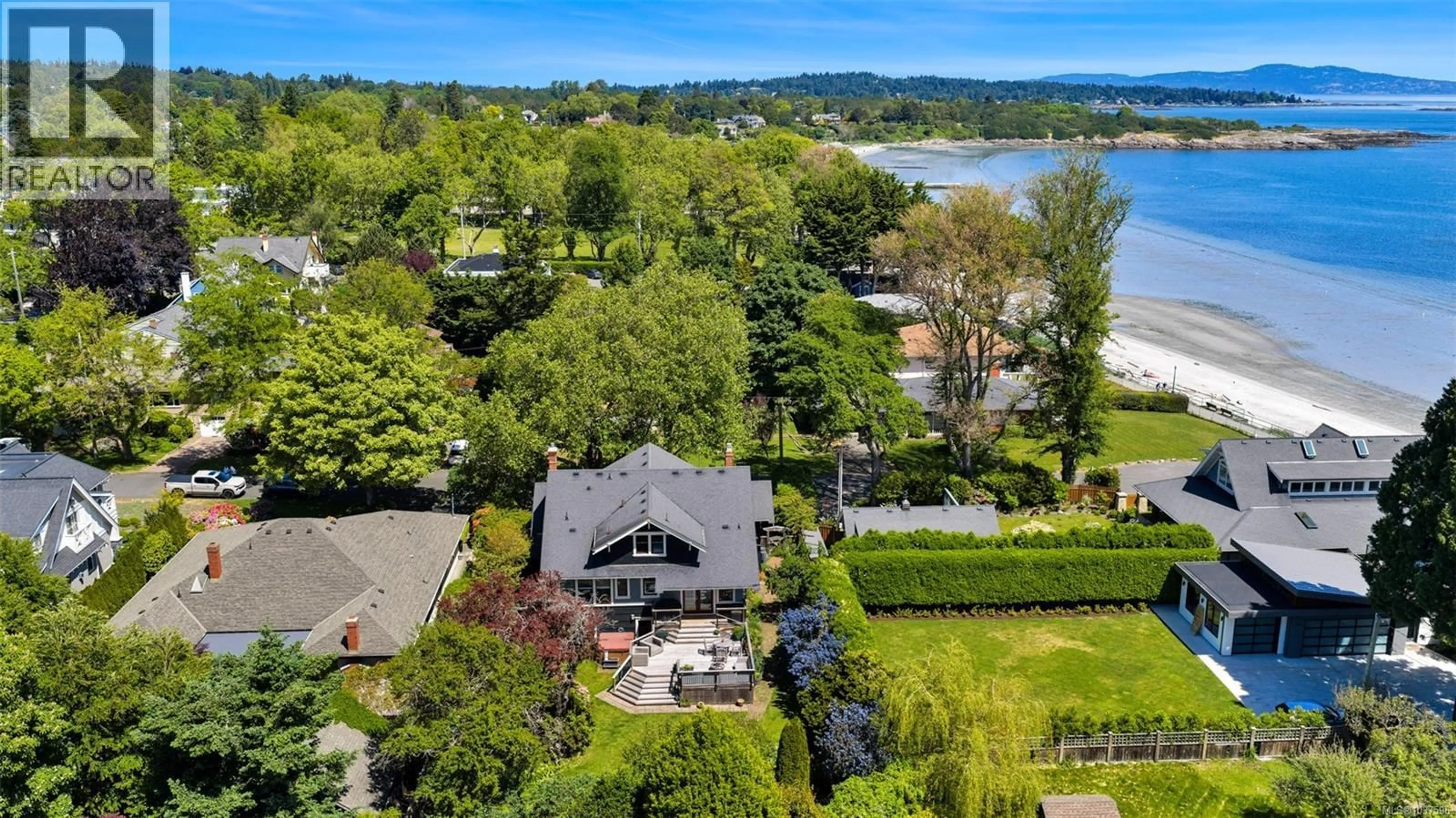 A pic from outside/outdoor area/front of a property/back of a property/a pic from drone, water/lake/river/ocean view for 2753 CAVENDISH AVENUE, Oak Bay British Columbia V8R2G7