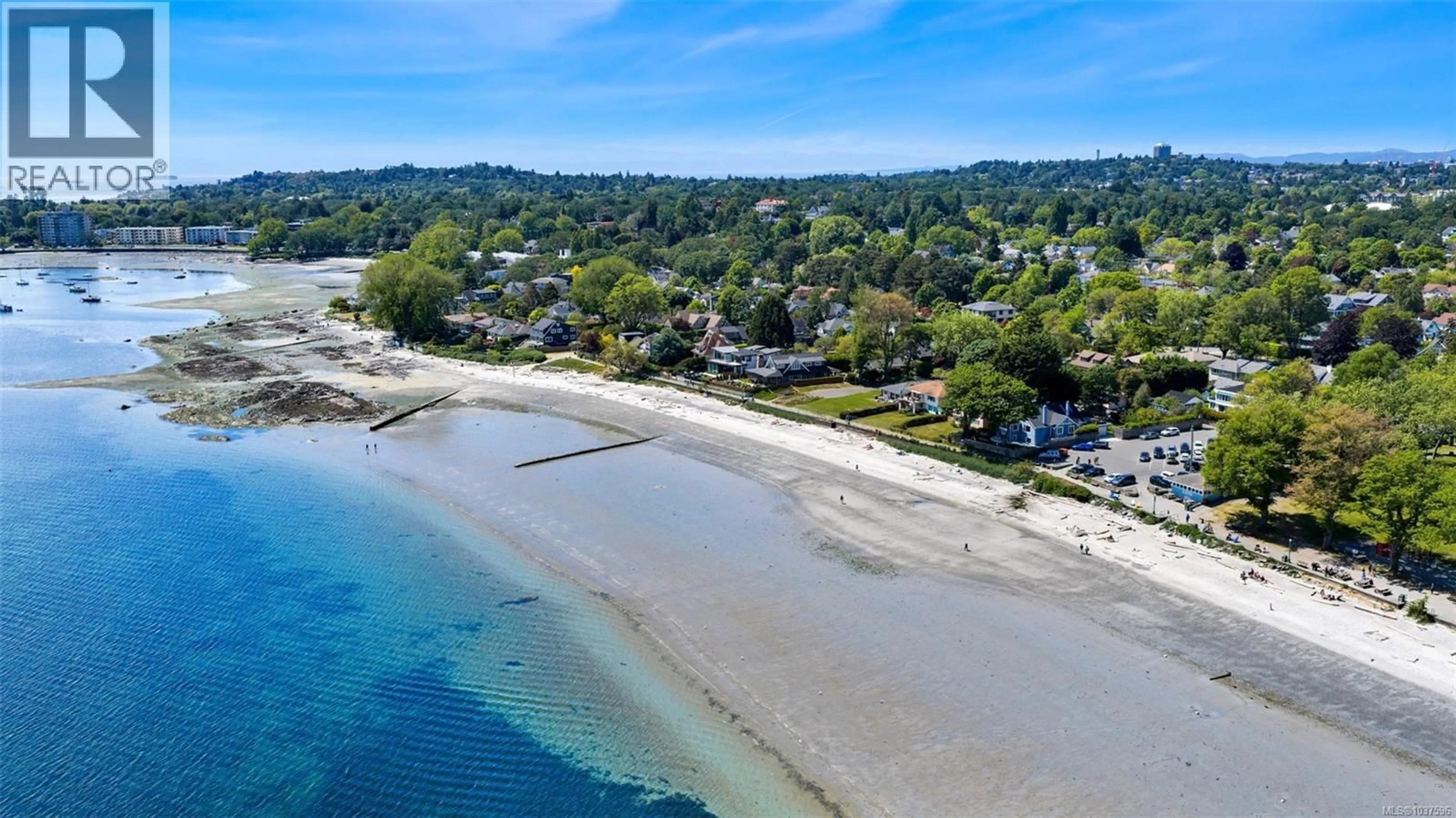 A pic from outside/outdoor area/front of a property/back of a property/a pic from drone, water/lake/river/ocean view for 2753 CAVENDISH AVENUE, Oak Bay British Columbia V8R2G7