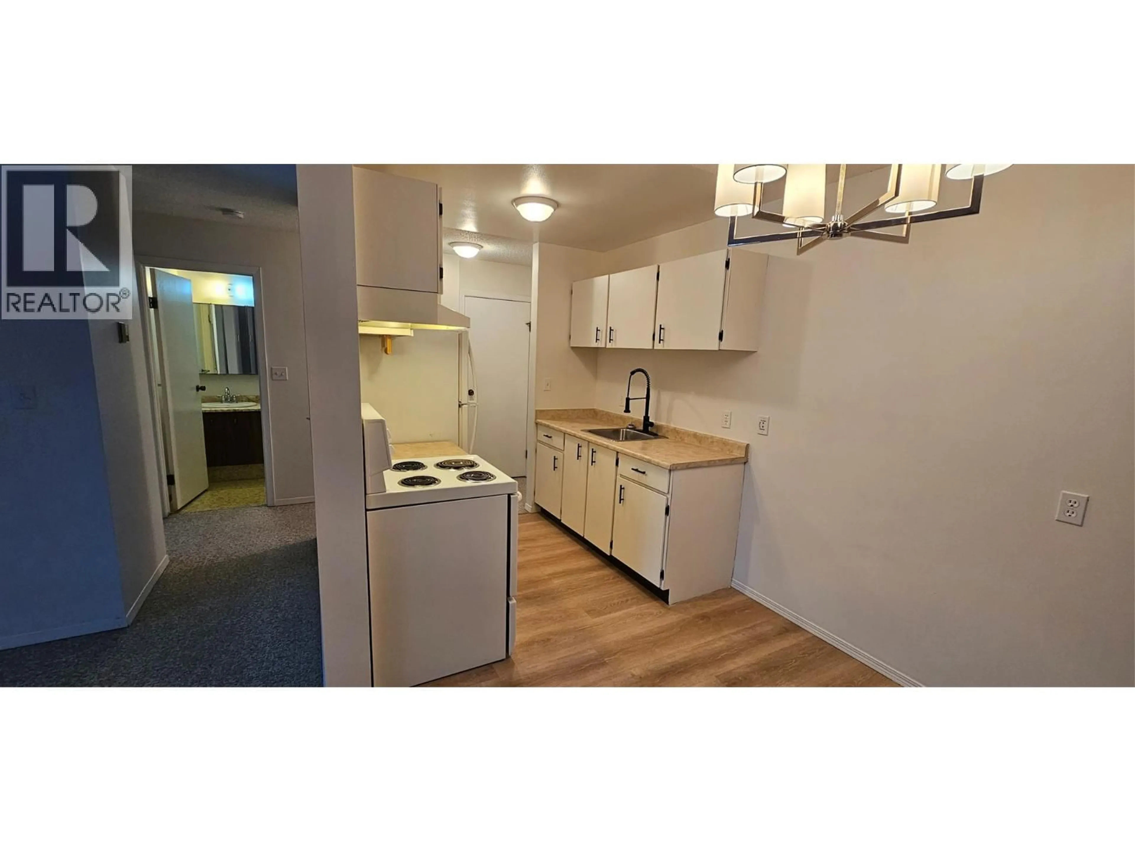 Standard kitchen, unknown for 407A - 1299 PONDEROSA DRIVE, Sparwood British Columbia V0B2G2