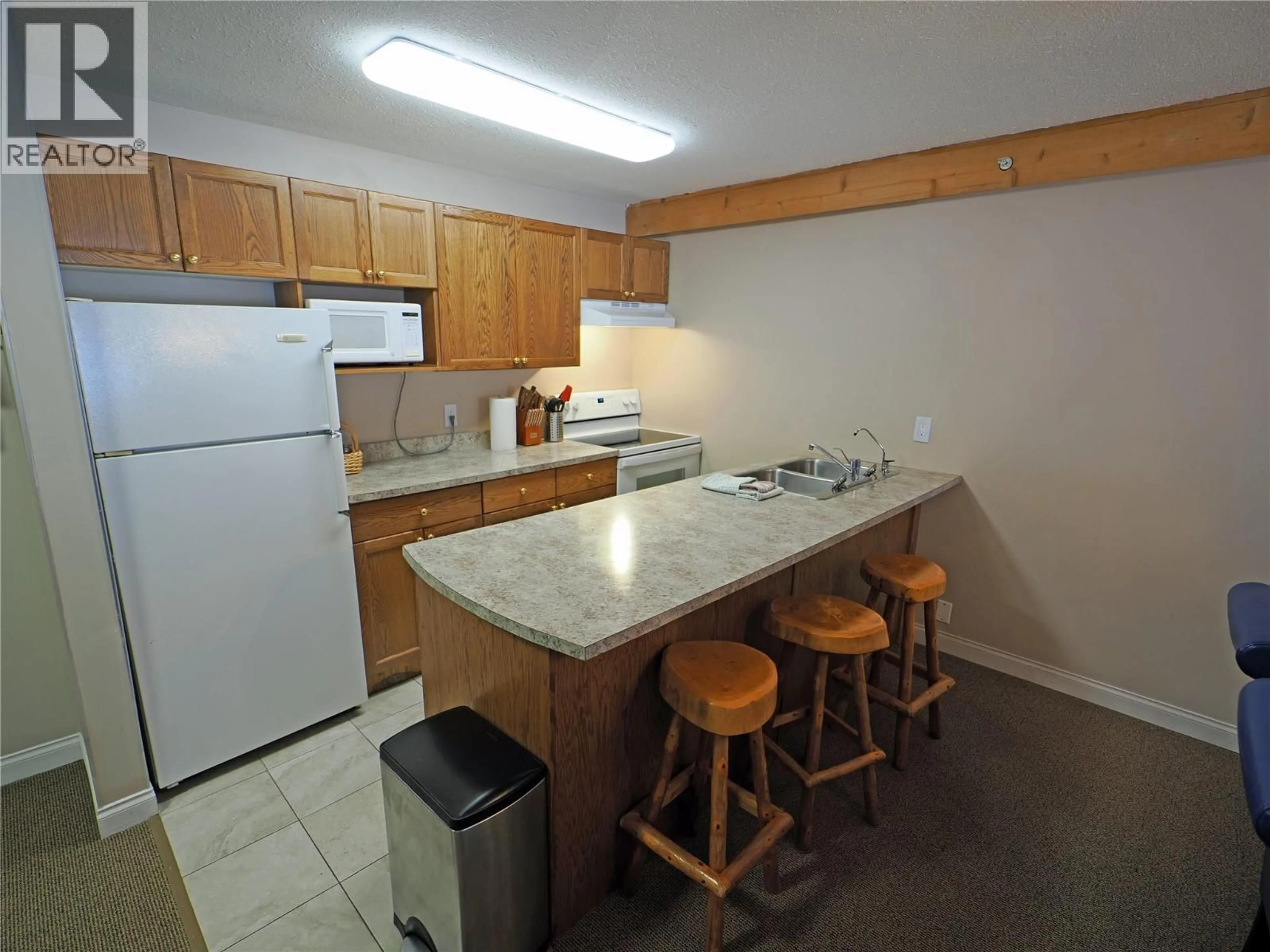 Standard kitchen, unknown for 209 - 5275 BIG WHITE ROAD, Big White British Columbia V1P1P3