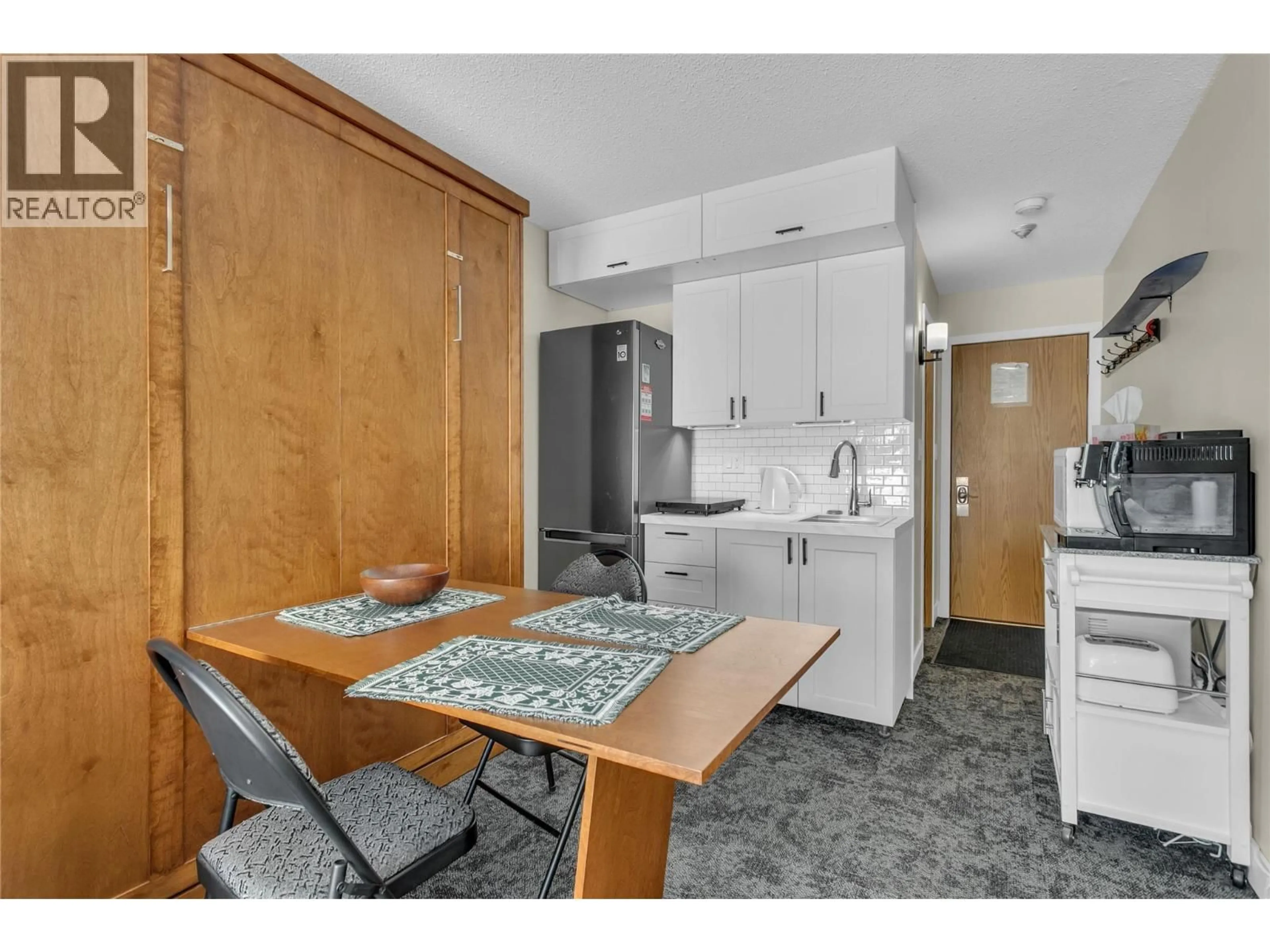 Standard kitchen, unknown for 328 - 5375 BIG WHITE ROAD, Big White British Columbia V1P1P3