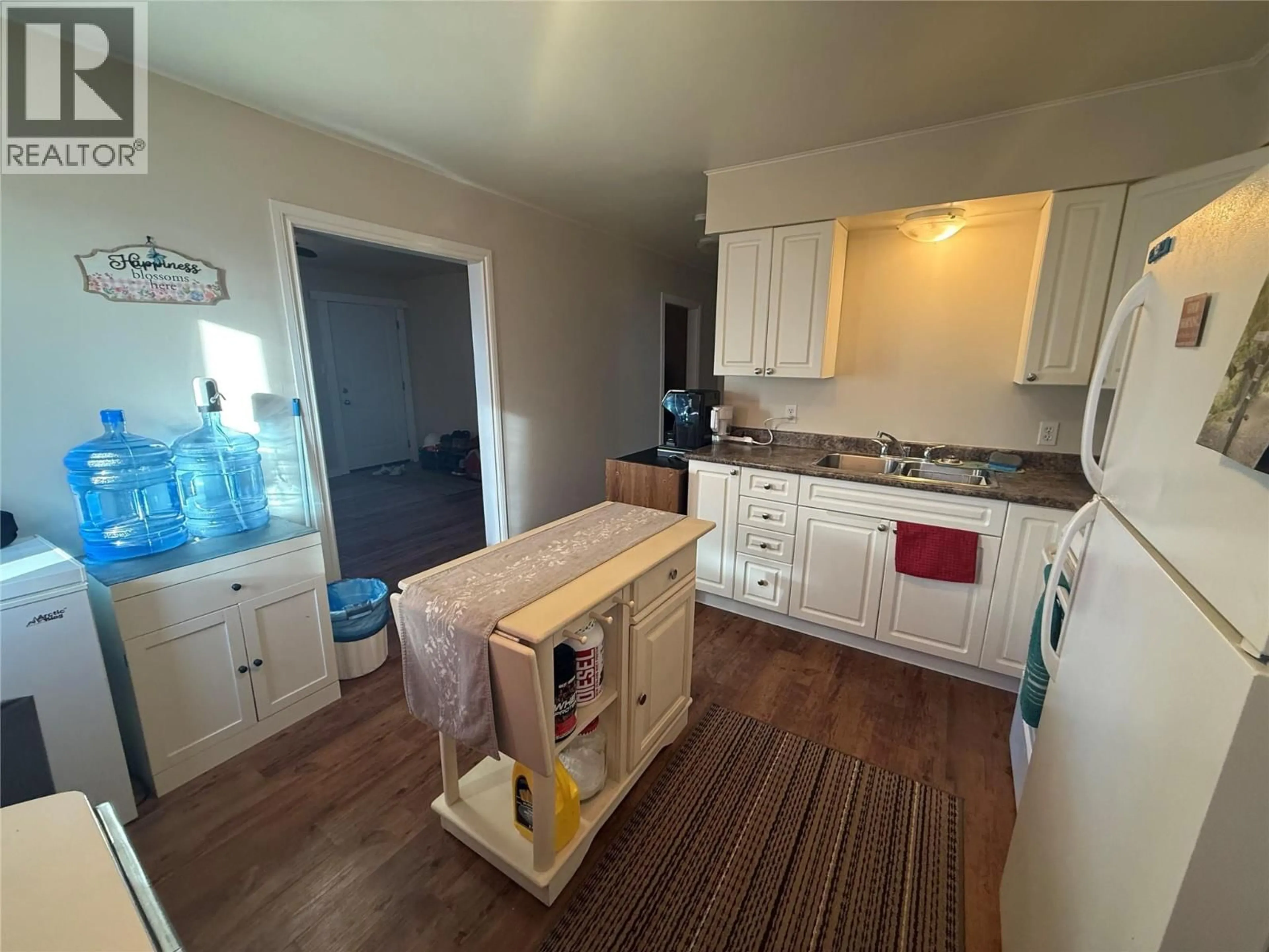 Unknown for 9008/9010 8 STREET, Dawson Creek British Columbia V1G3N2