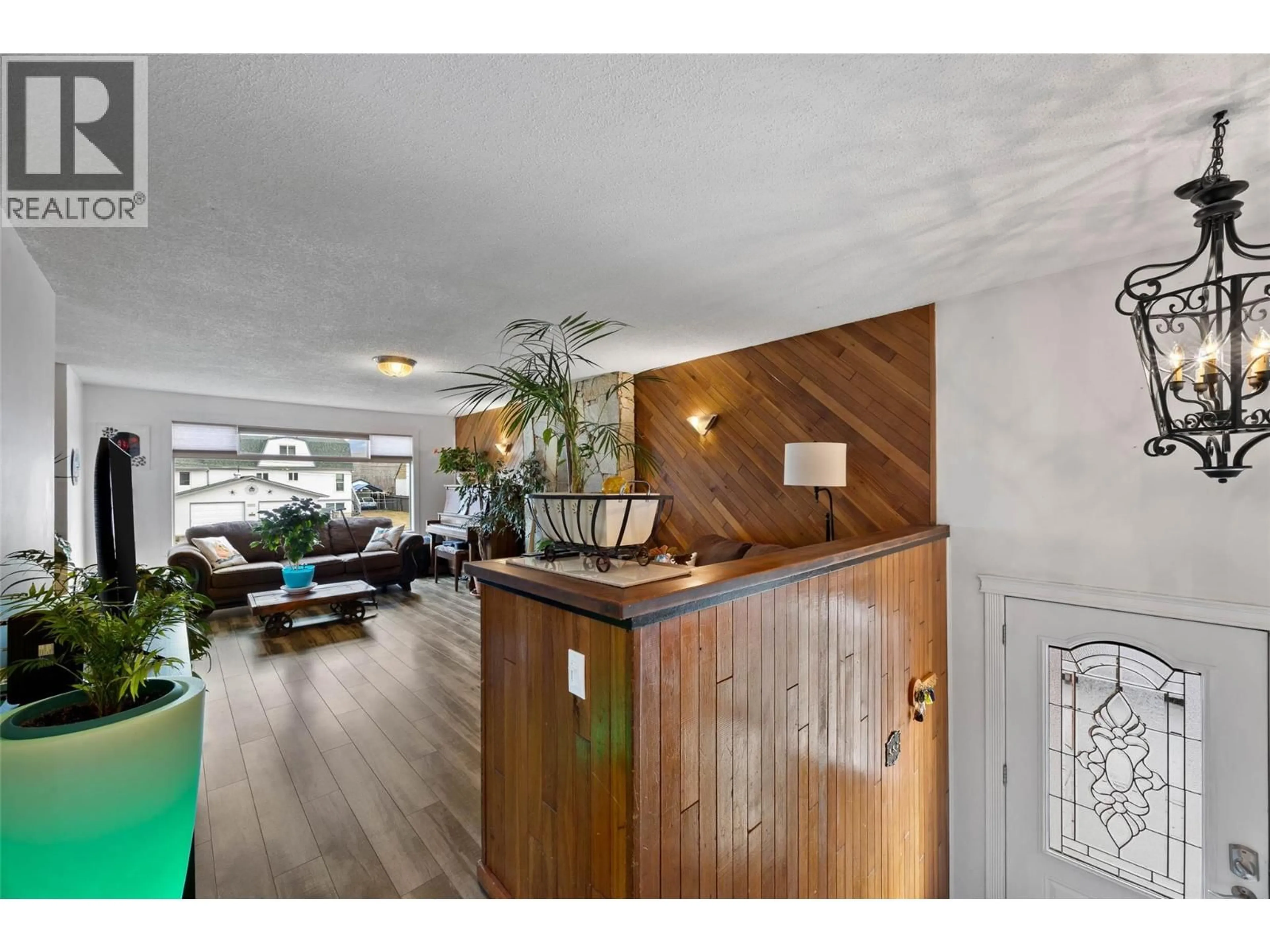 Unknown for 1864 DICKENSON ROAD, Kamloops British Columbia V2B6C9